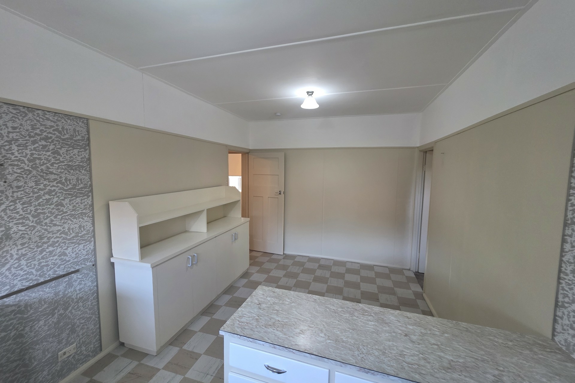 24 Railway Terrace — photo 7 of 19