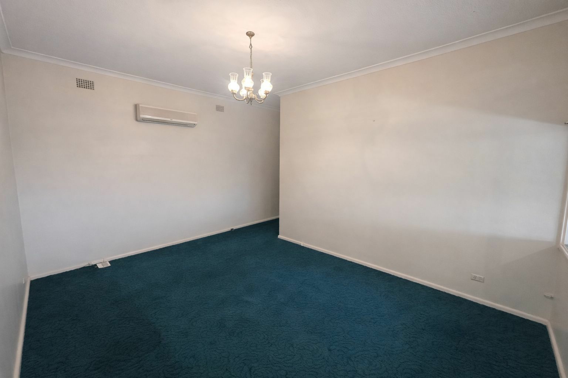 24 Railway Terrace — photo 10 of 19