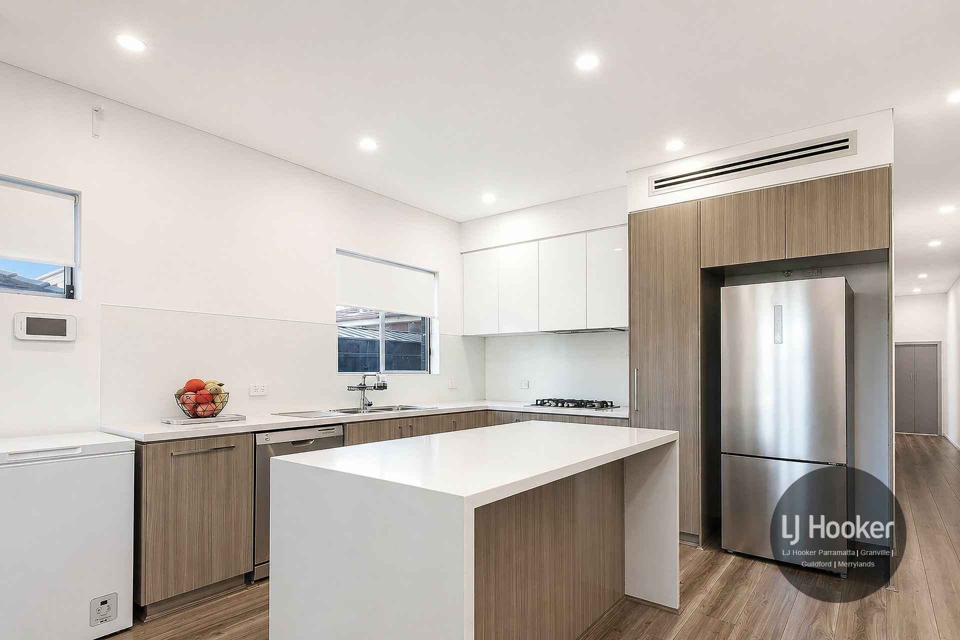 34b James Street — photo 3 of 9