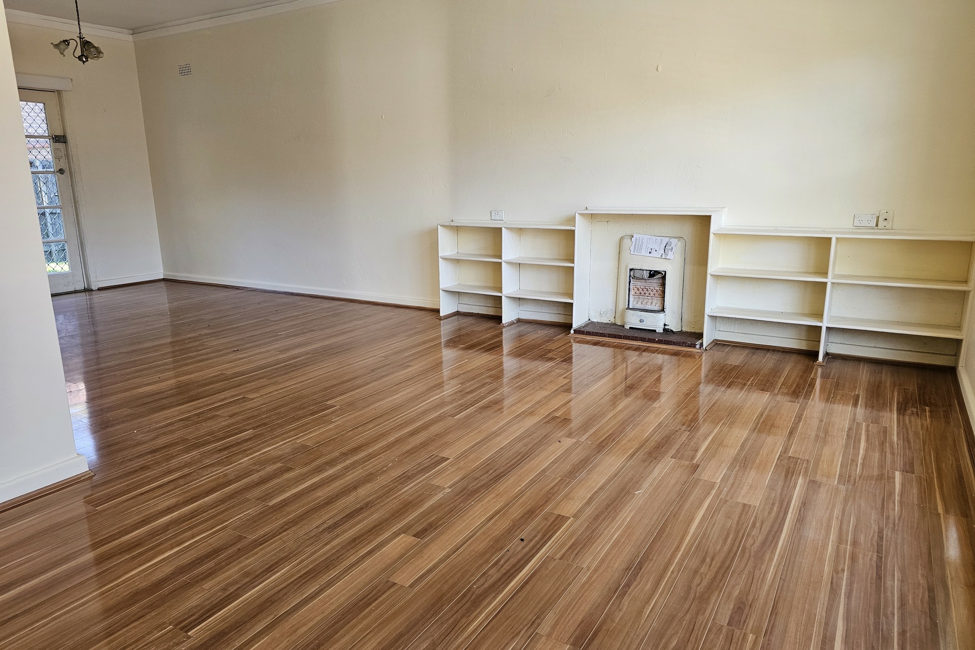 1/1 Crown Street — photo 3 of 8