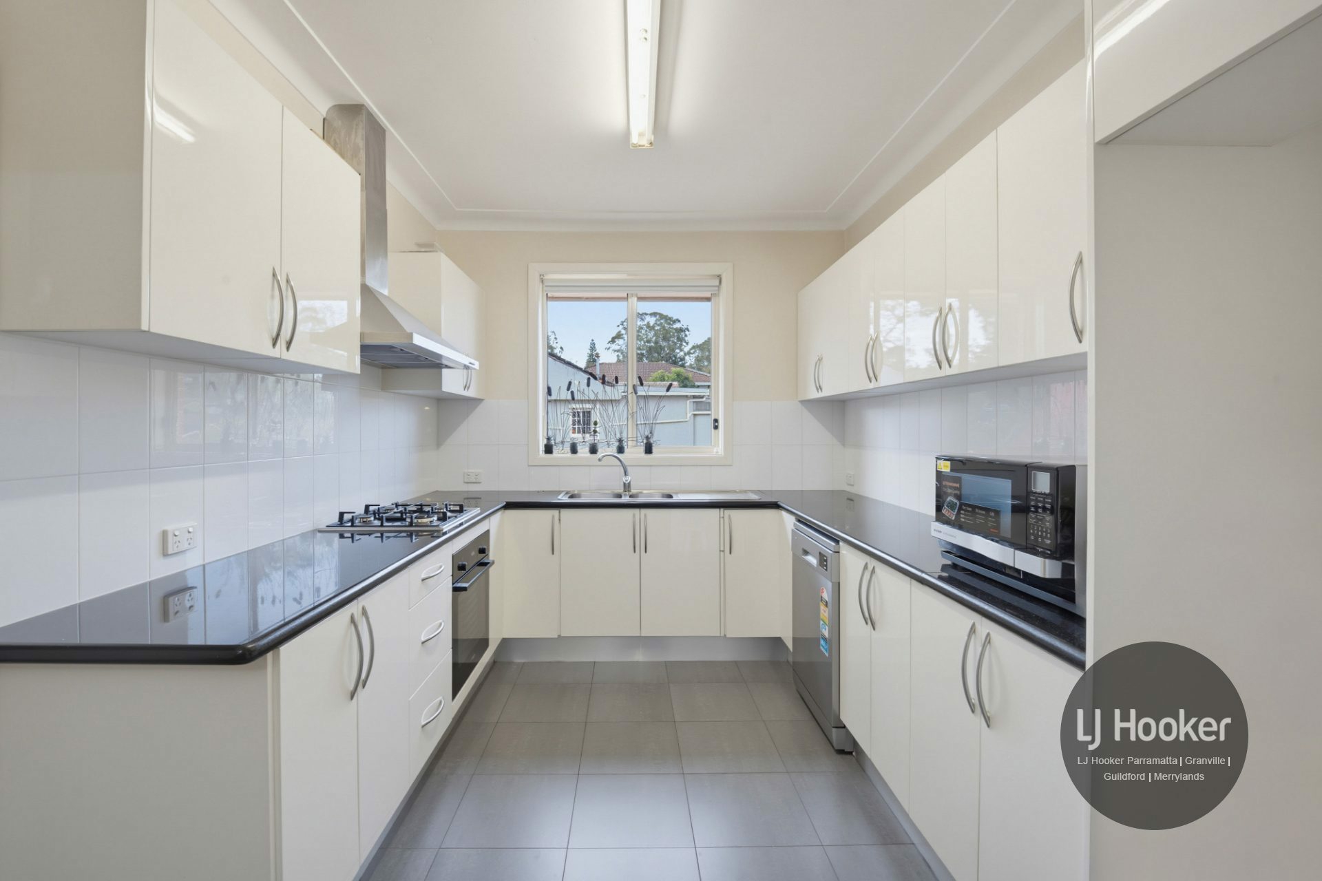 23 Bringelly Avenue — photo 5 of 15