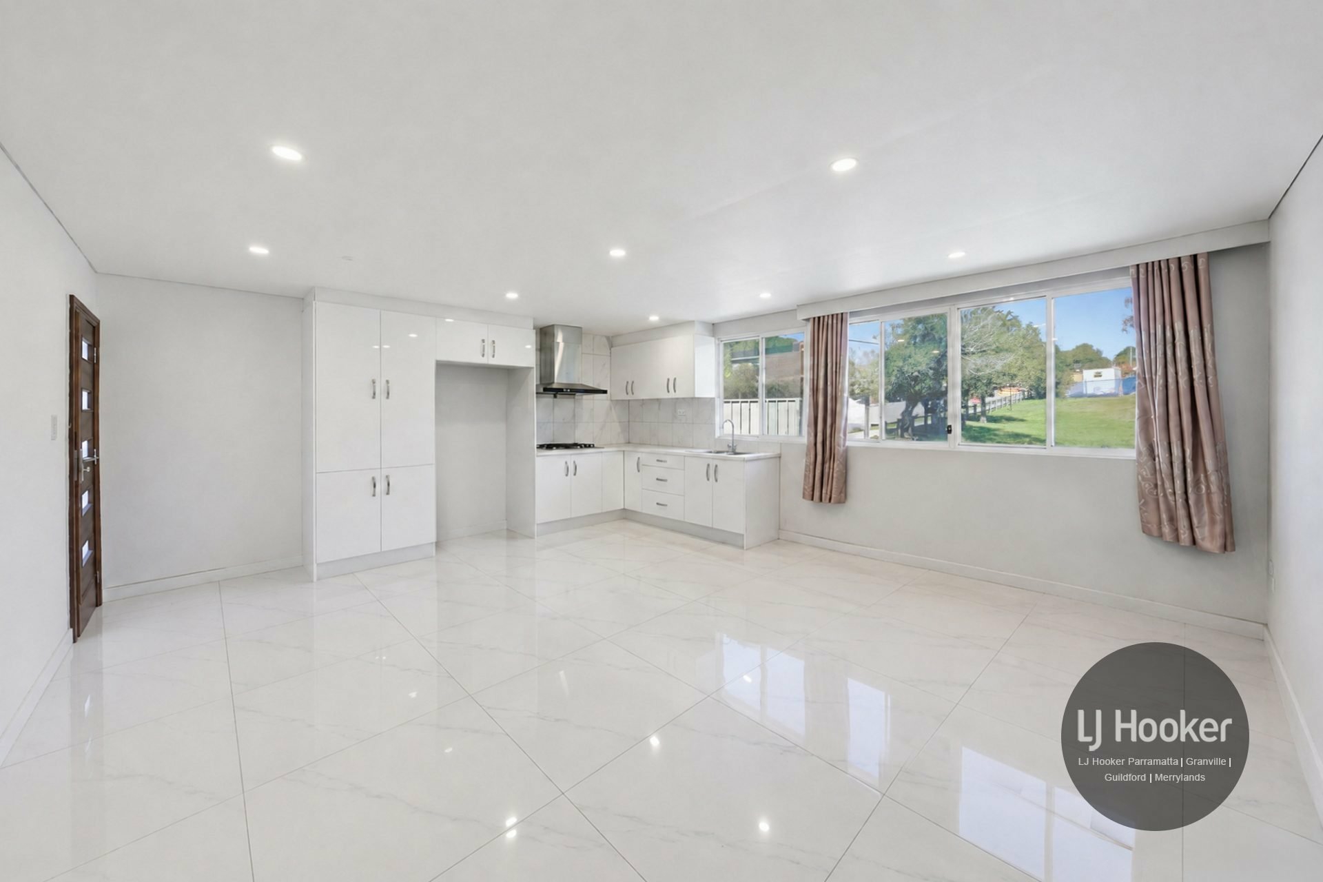 21 Oak Street — photo 3 of 12