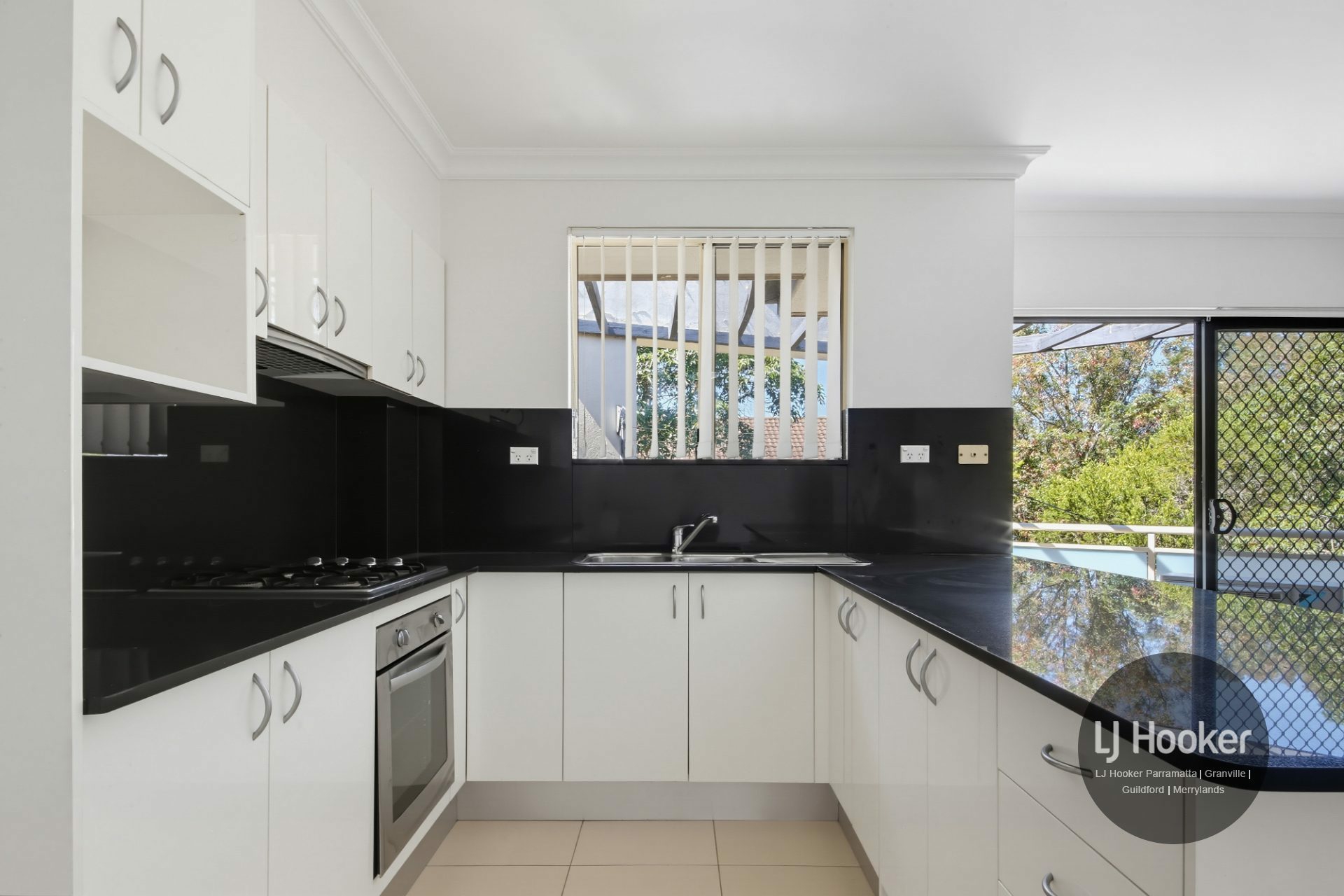 5/7-11 Paton Street — photo 3 of 9