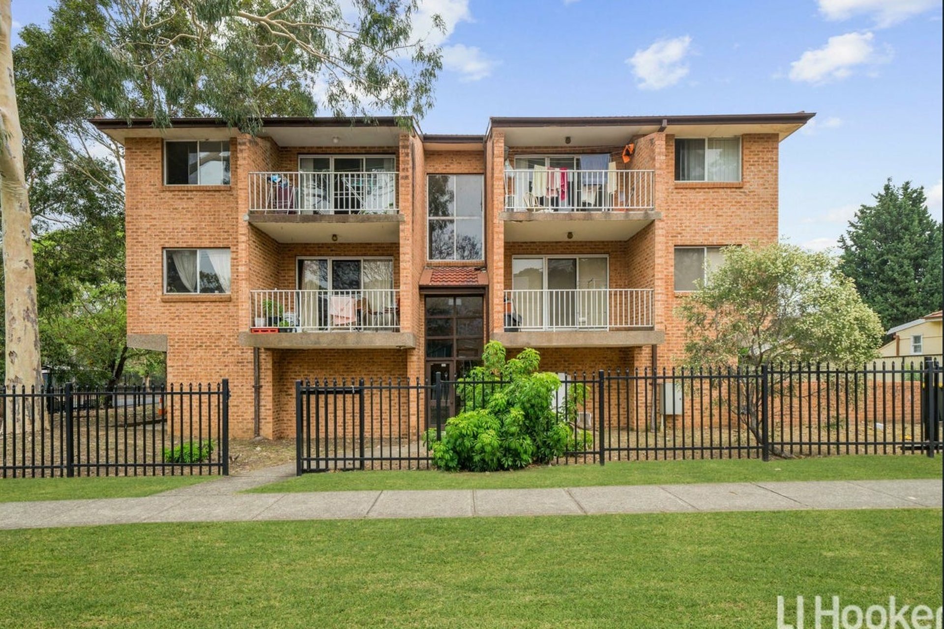 2/145 Pitt Street — photo from LJ Hooker Parramatta | Granville | Guildford | Merrylands