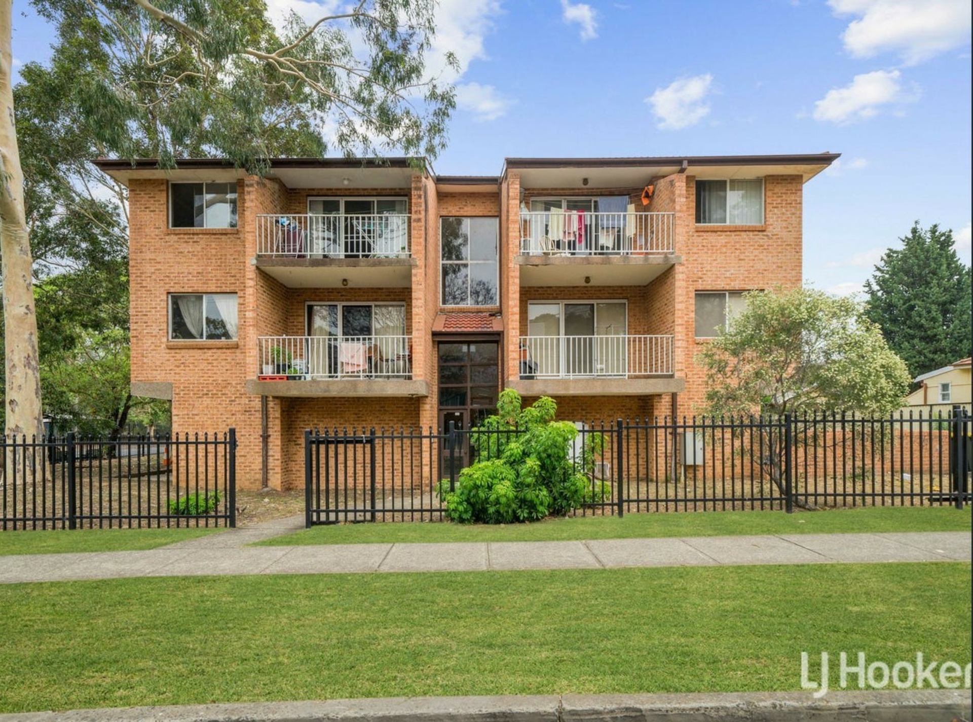 2/145 Pitt Street — photo from LJ Hooker Parramatta | Granville | Guildford | Merrylands