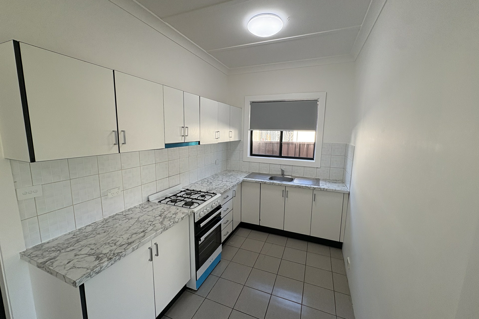 14 Kemp Street — photo 2 of 11