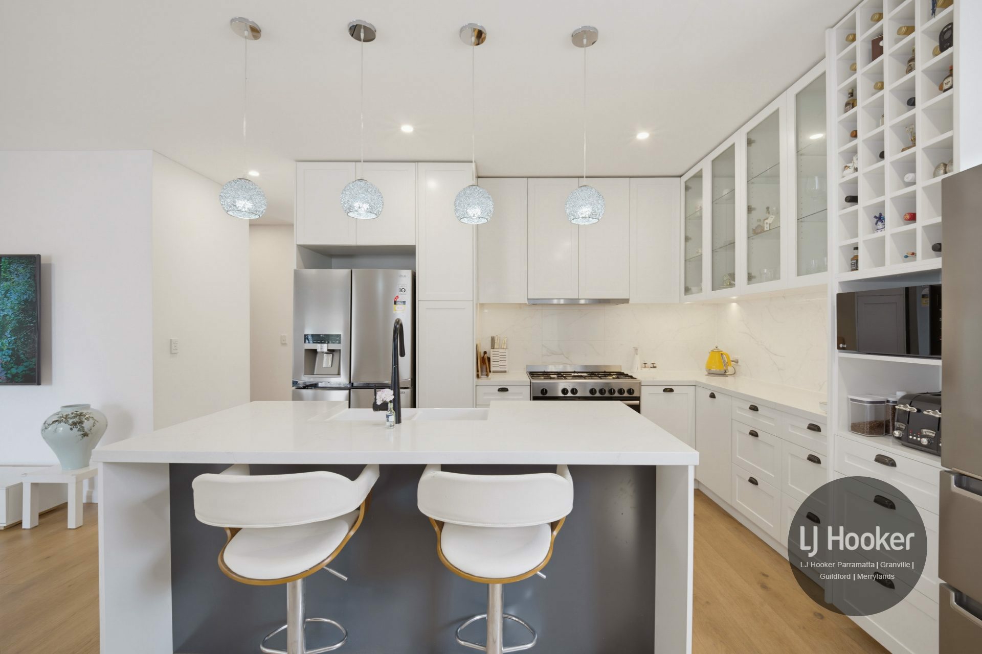 21 Abbott Street — photo 2 of 12