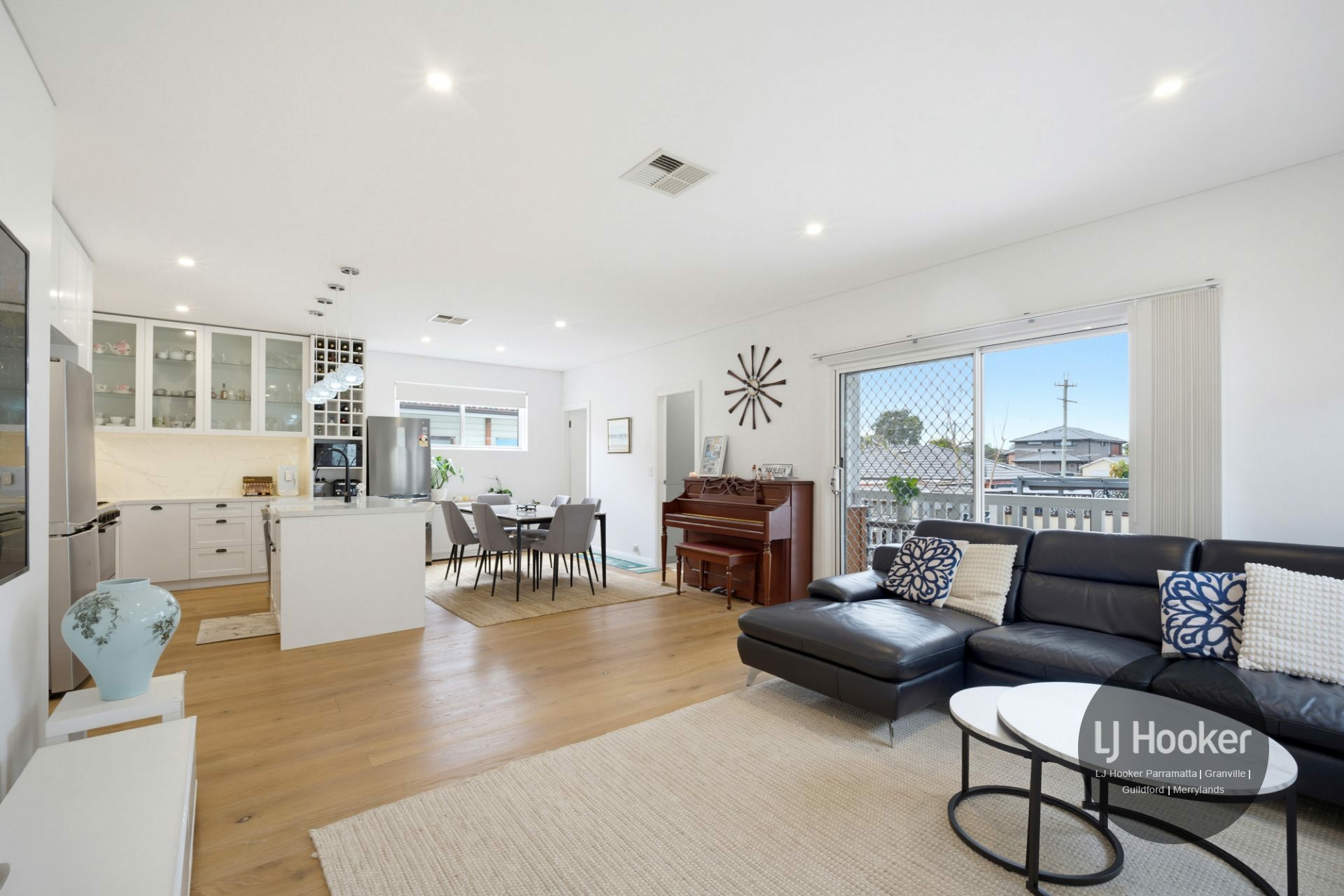 21 Abbott Street — photo 3 of 12