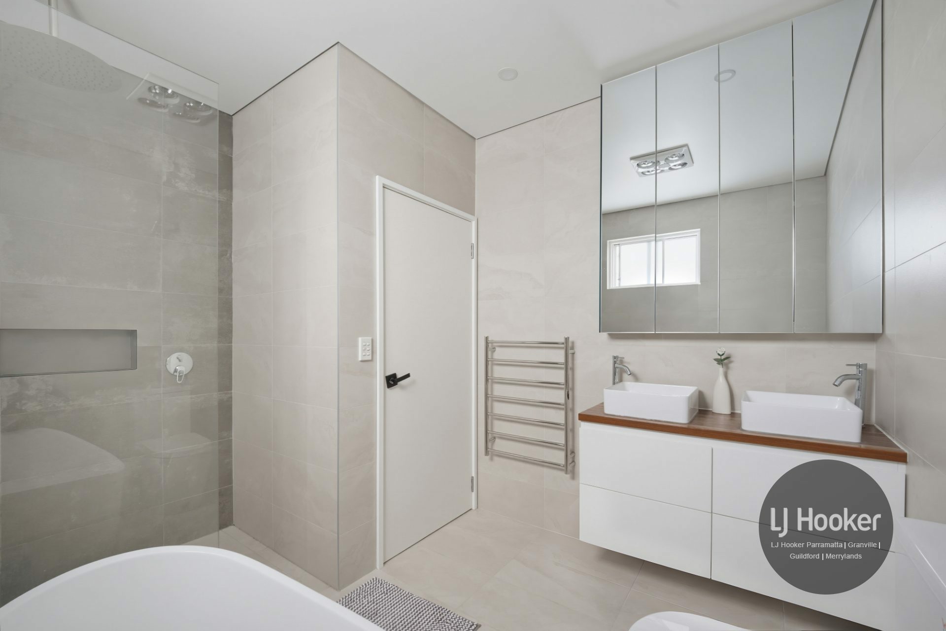 21 Abbott Street — photo 7 of 12
