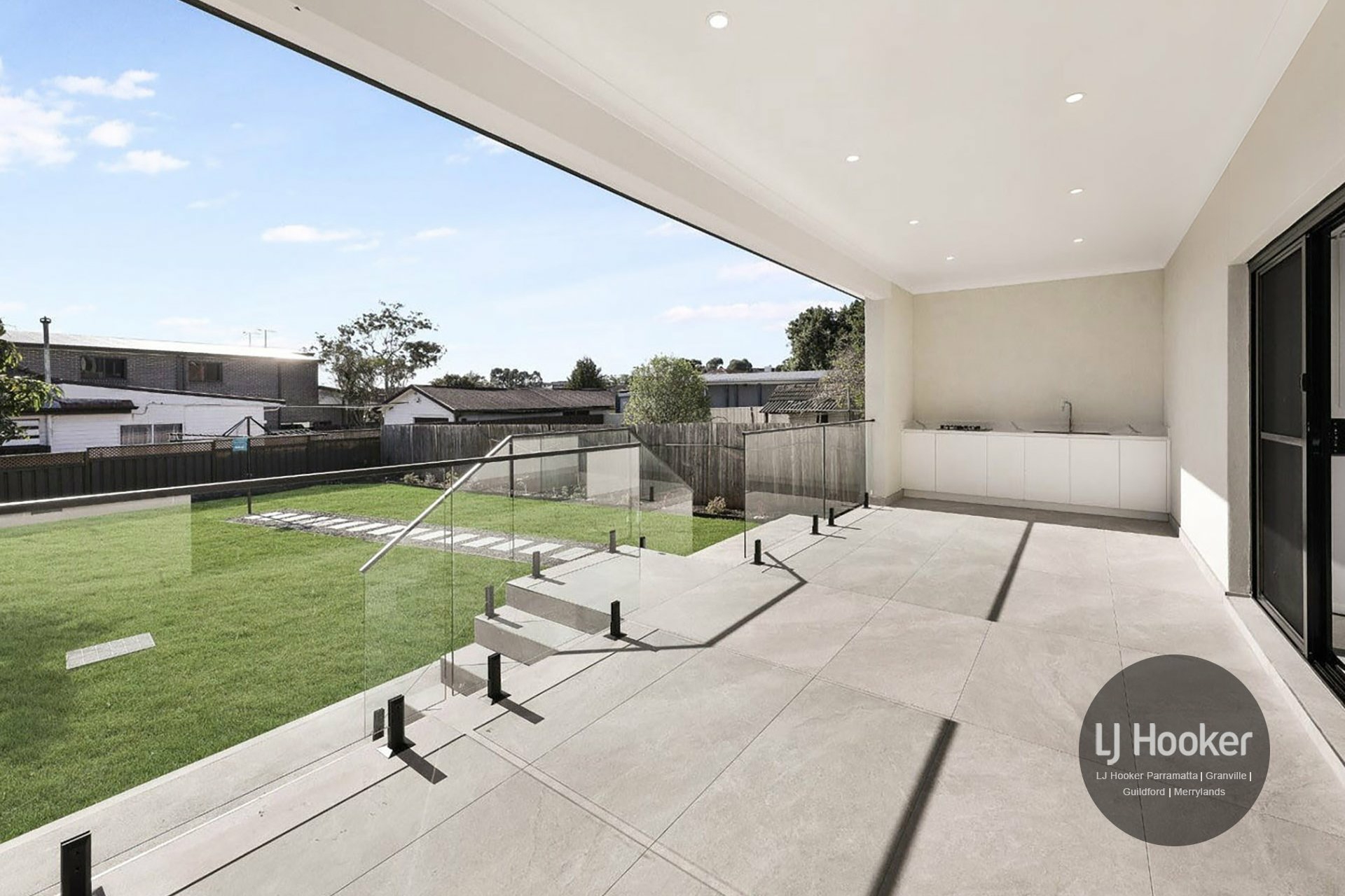17 Henry Street — photo 7 of 8