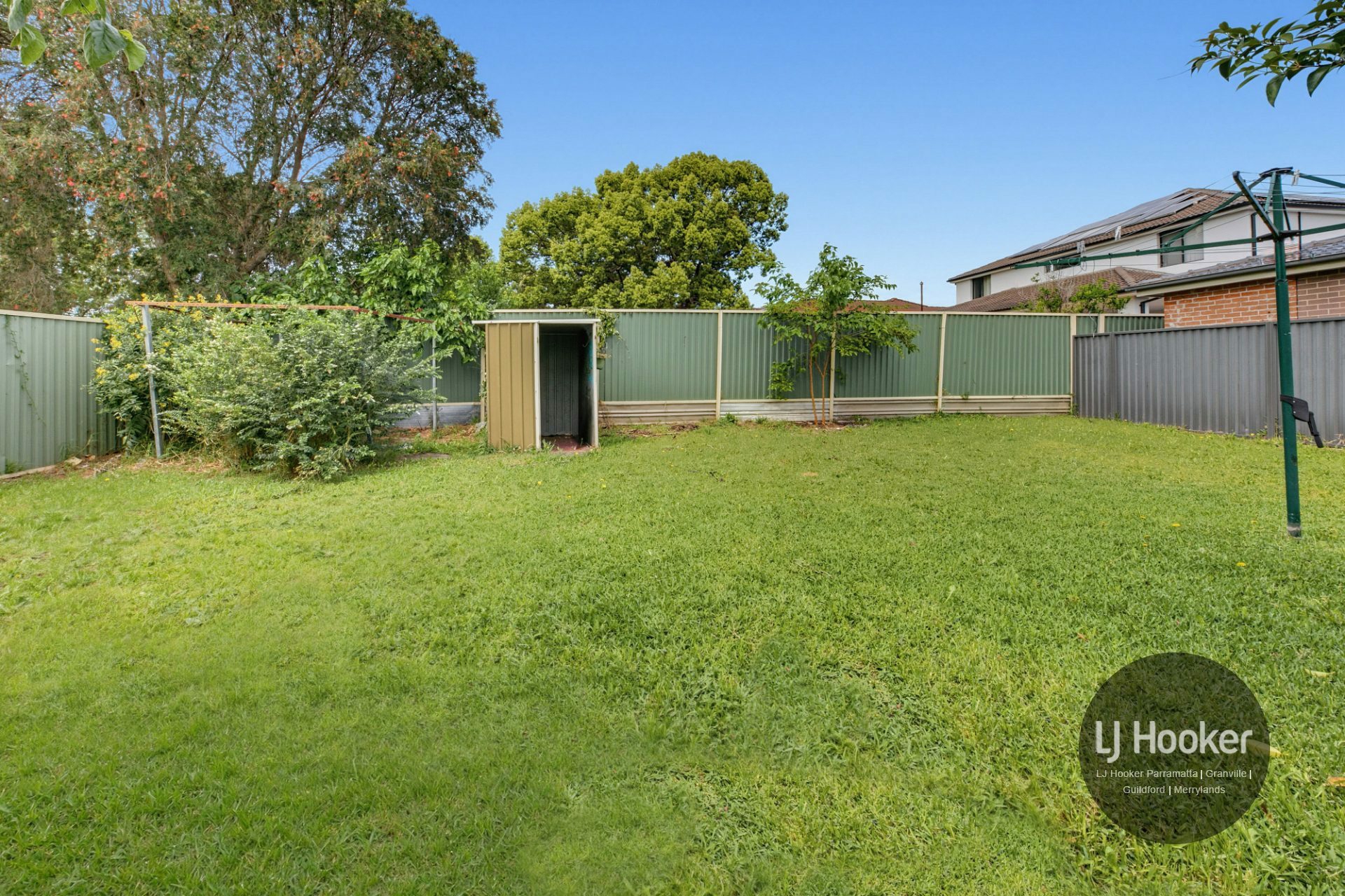 7 Lamb Crescent — photo 4 of 12