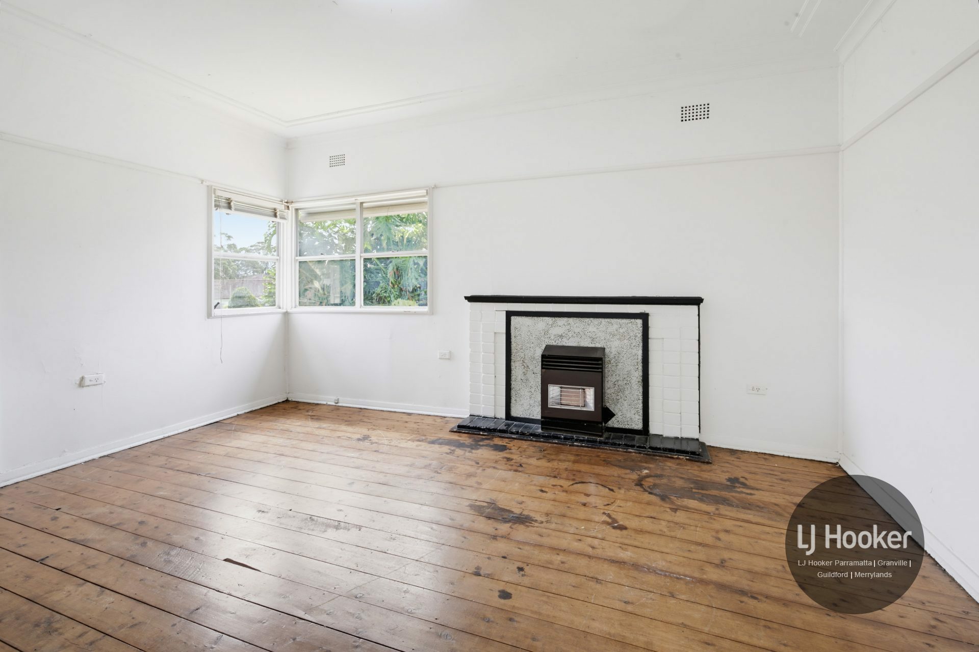 7 Lamb Crescent — photo 5 of 12