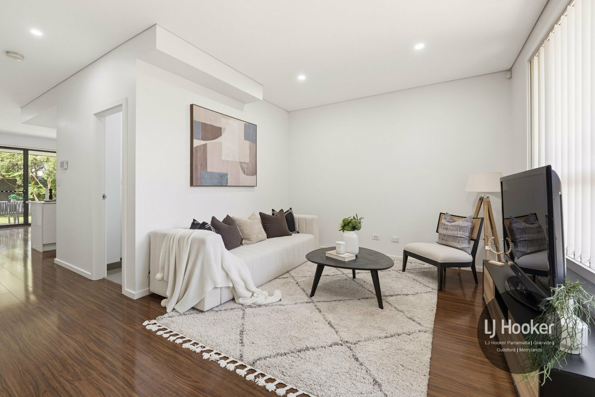 8/1 Louis Street — photo 2 of 15