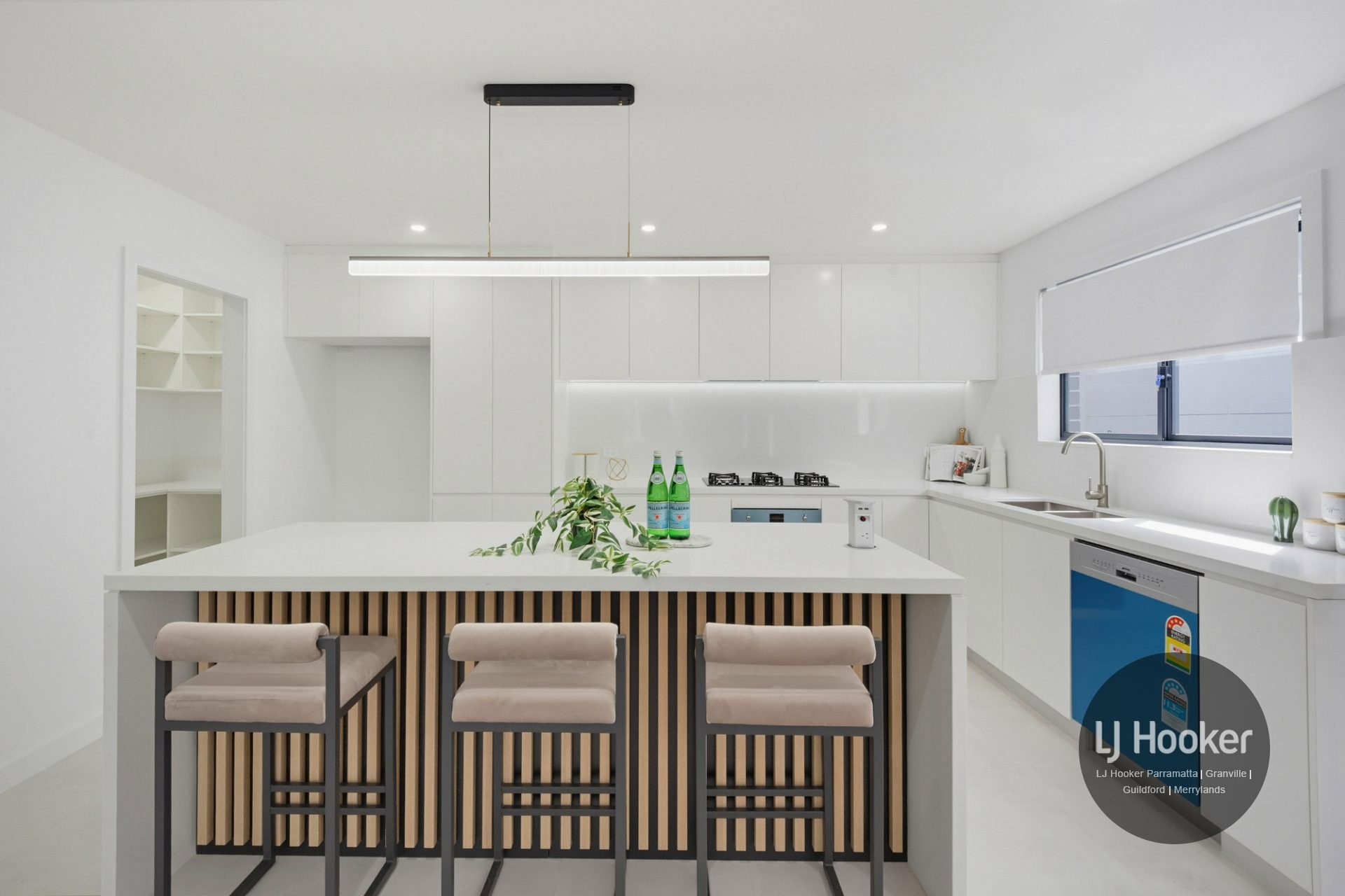58 Fitzgerald Road — photo 4 of 10
