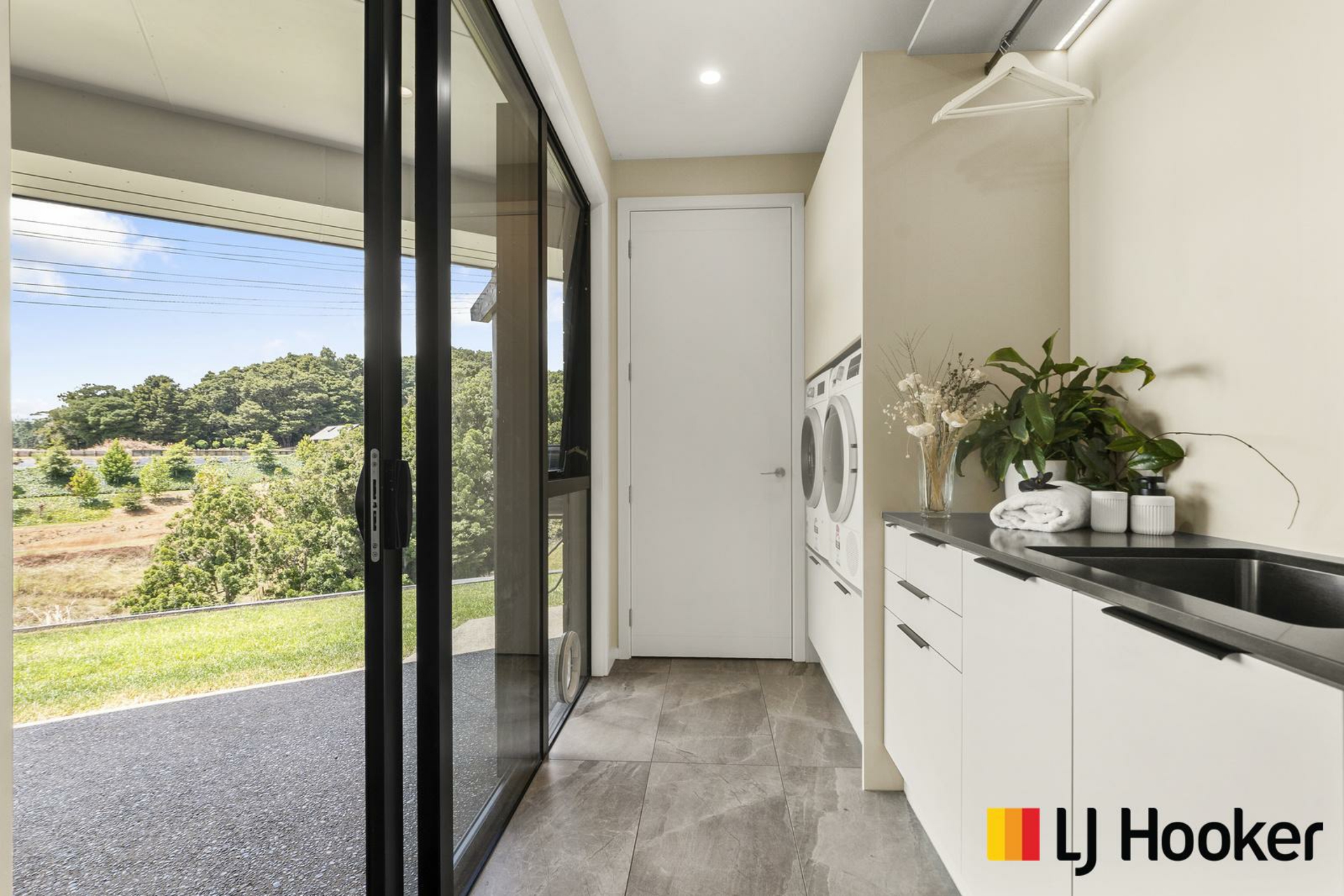 19 William Andrew Road Pukekohe Lifestyle for Sale LJ Hooker