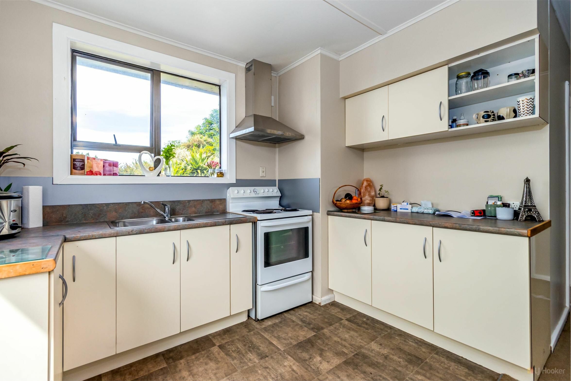 17 Forth Street Marchwiel Property Details LJ Hooker