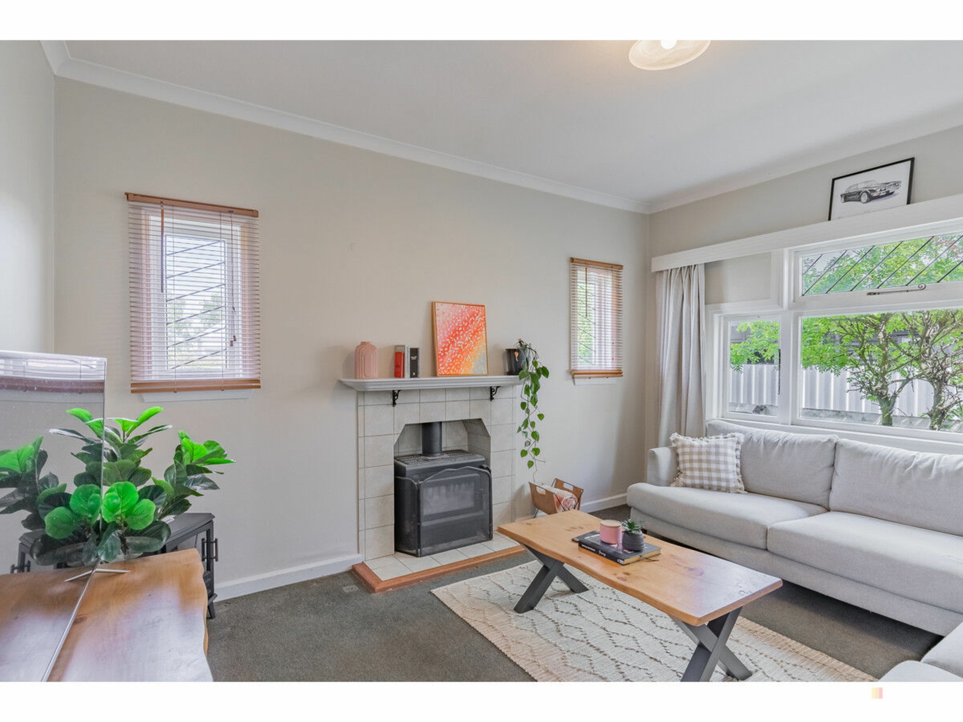 19 Raymond Street, WEST END