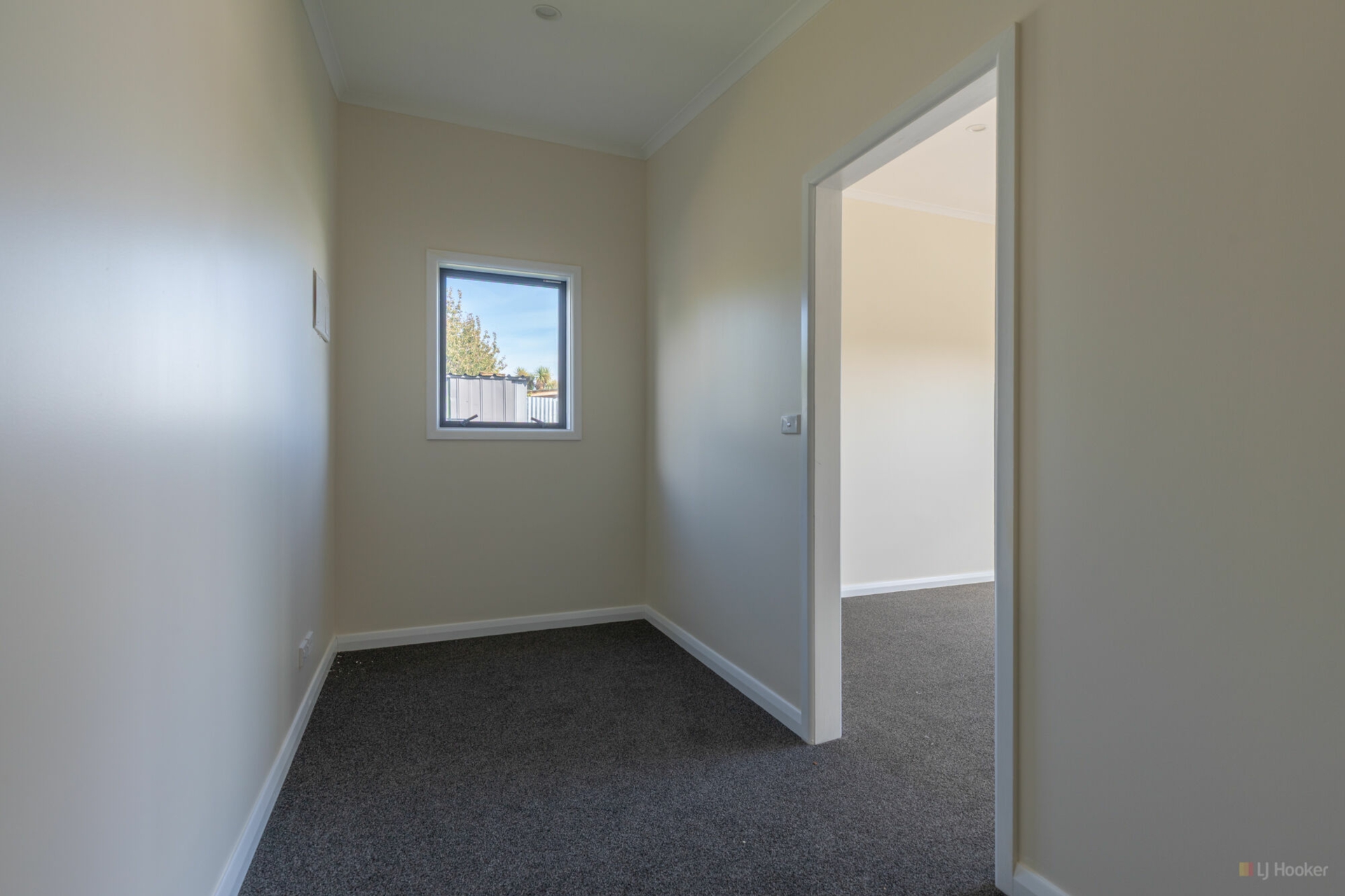 6 Thomas Street, WEST END
