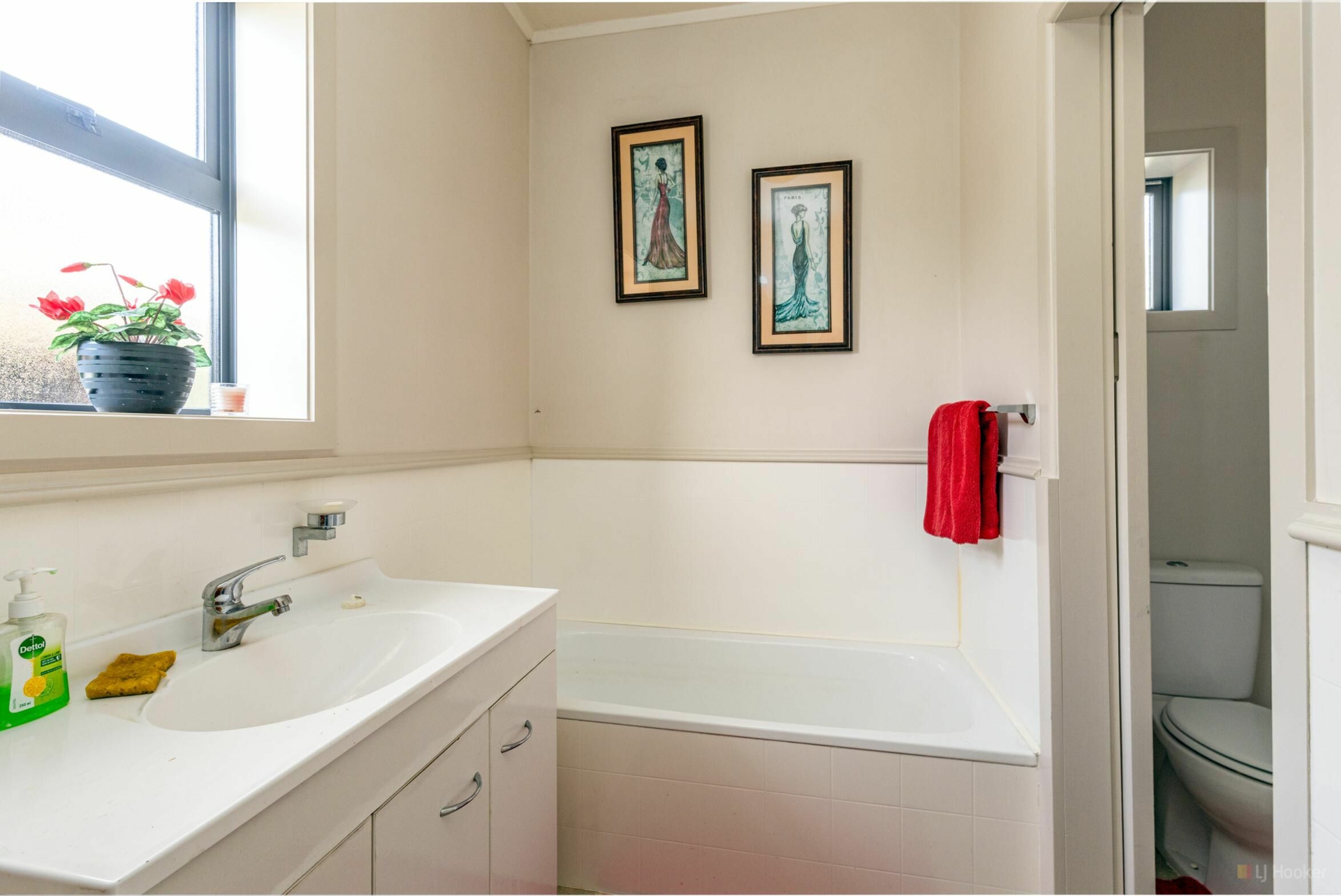 2 Ashbury Avenue, WAIMATAITAI