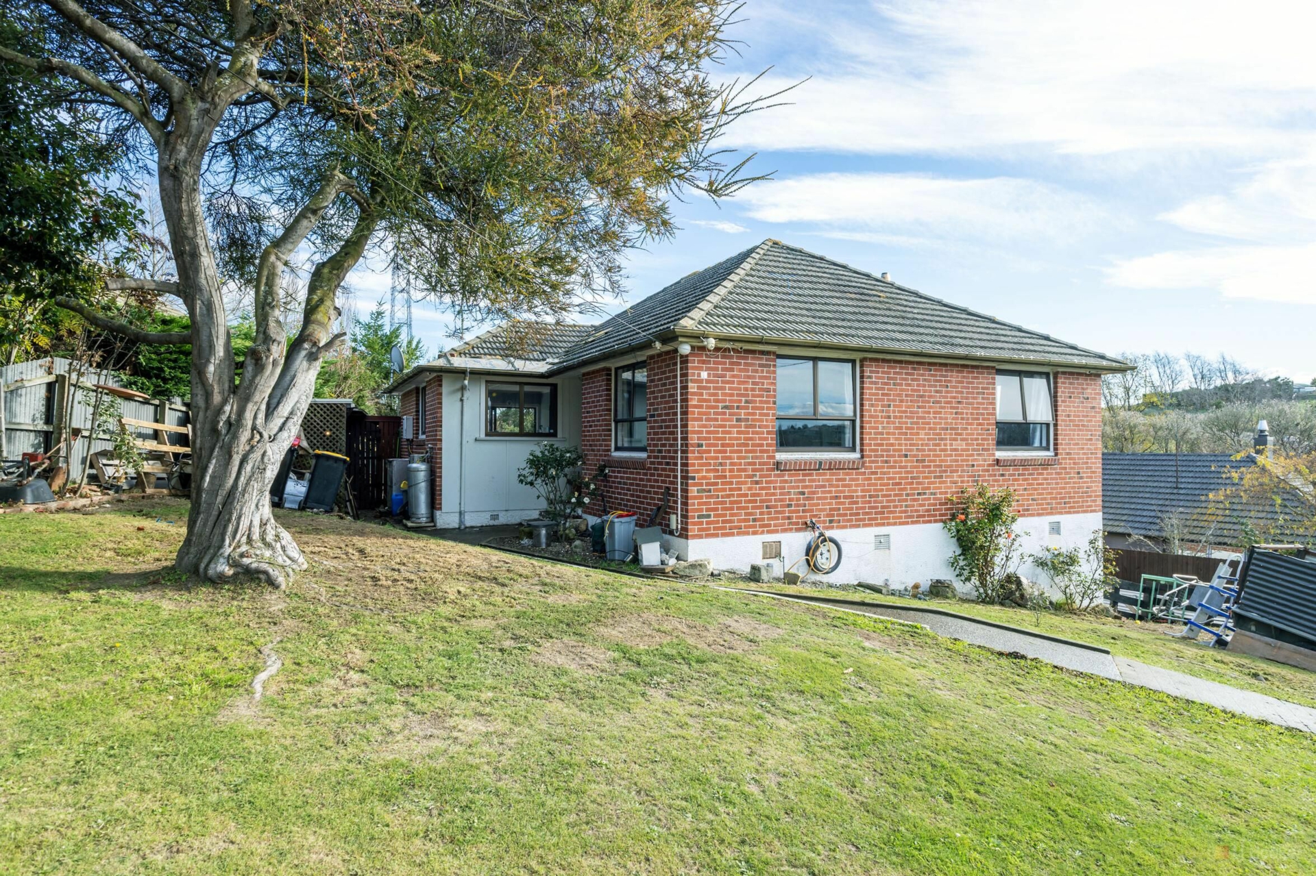 70 Old North Road, MARCHWIEL