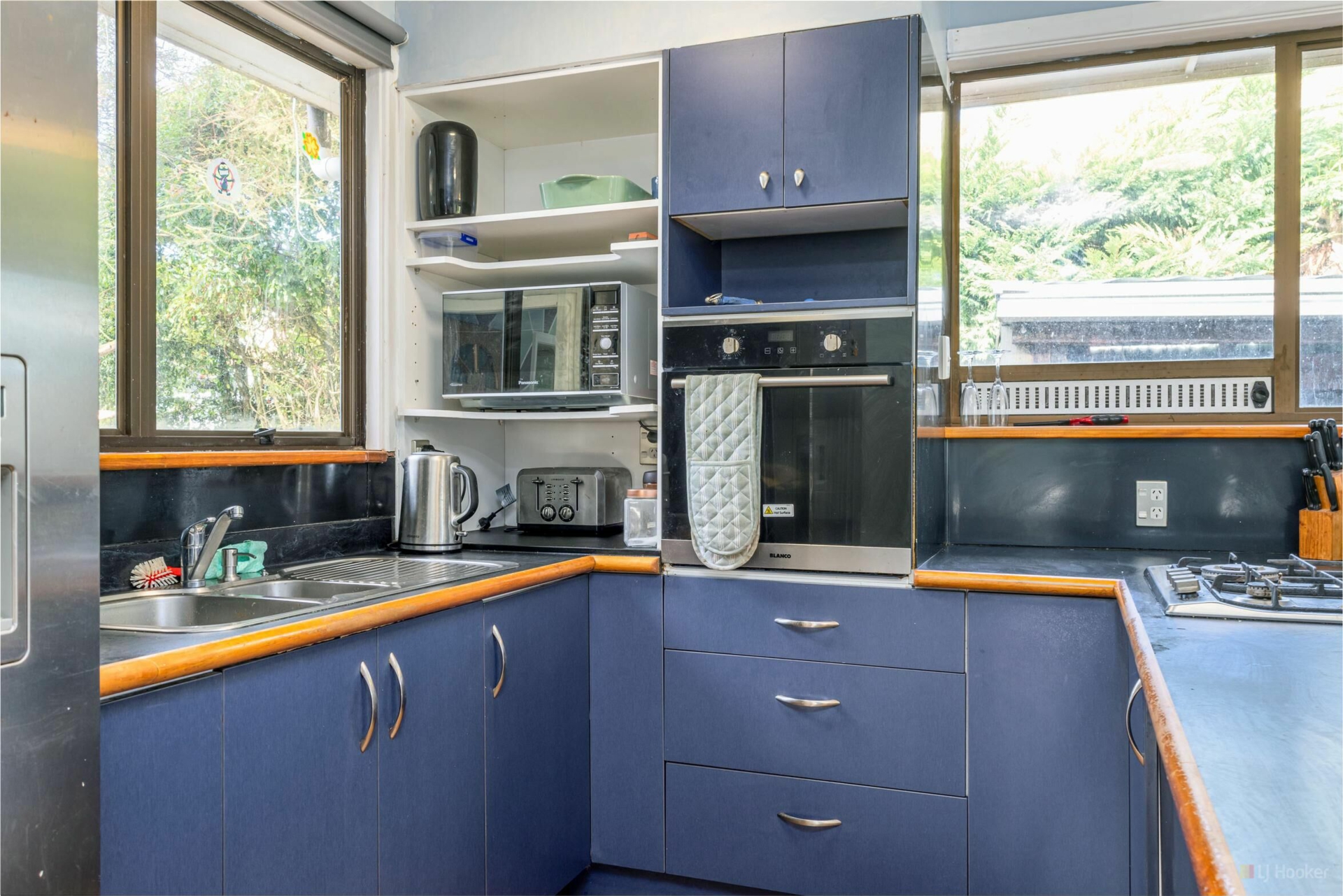 70 Old North Road, MARCHWIEL