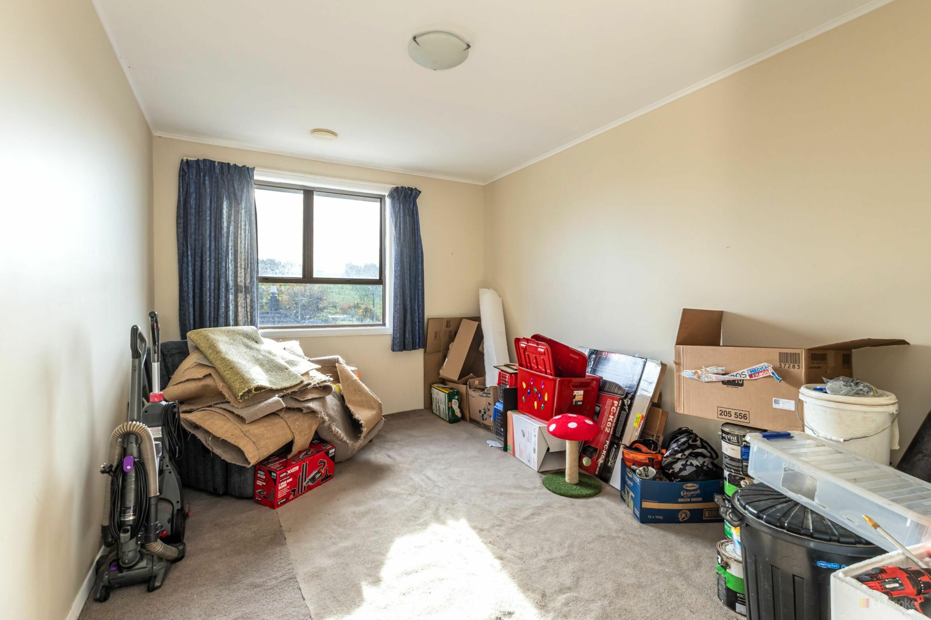 70 Old North Road, MARCHWIEL