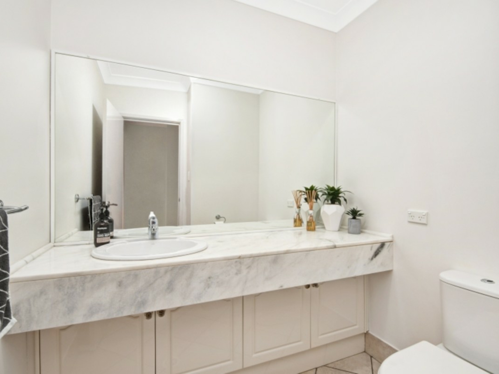 22 Constance Court, NEWPORT