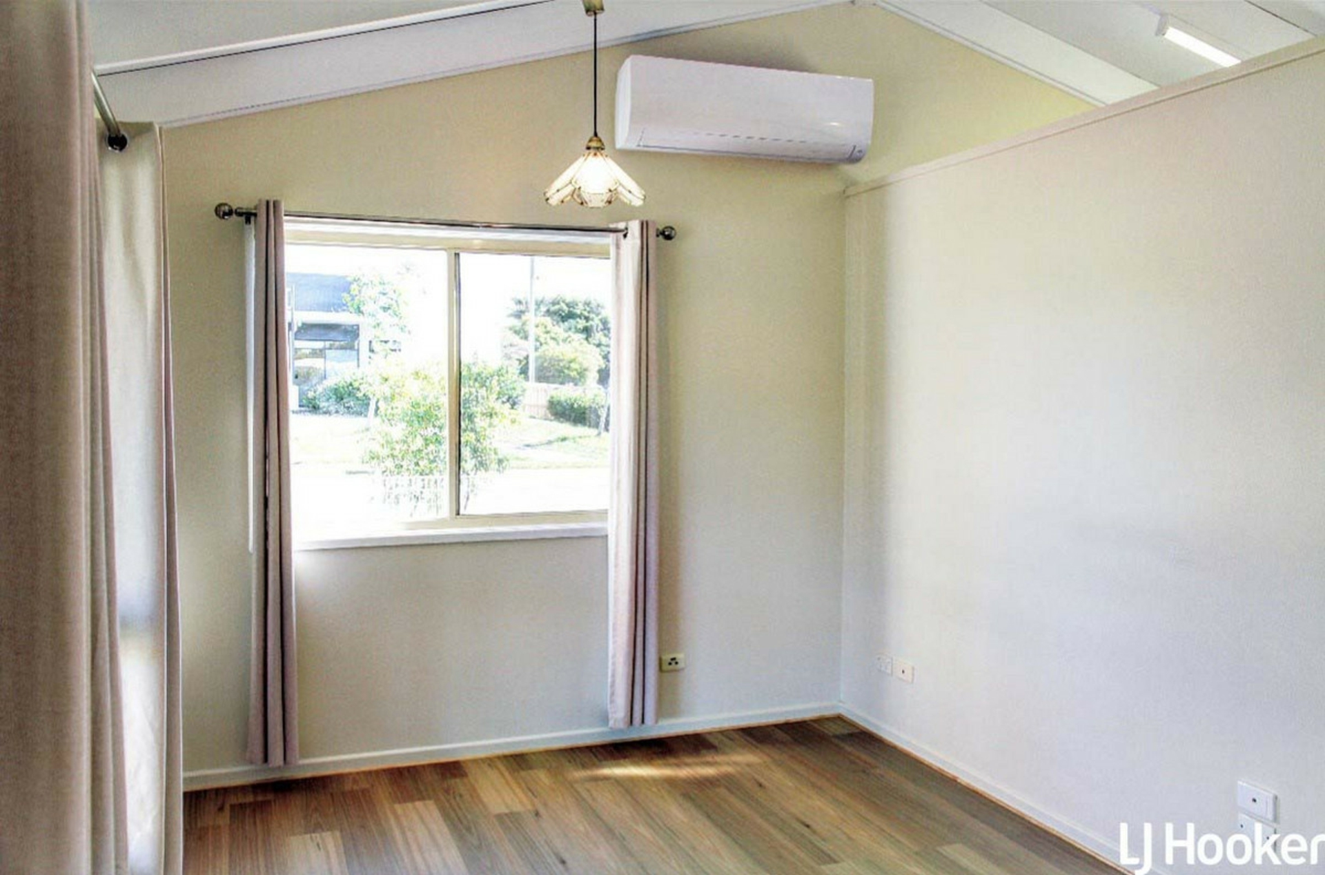33 Zammit Street, DECEPTION BAY