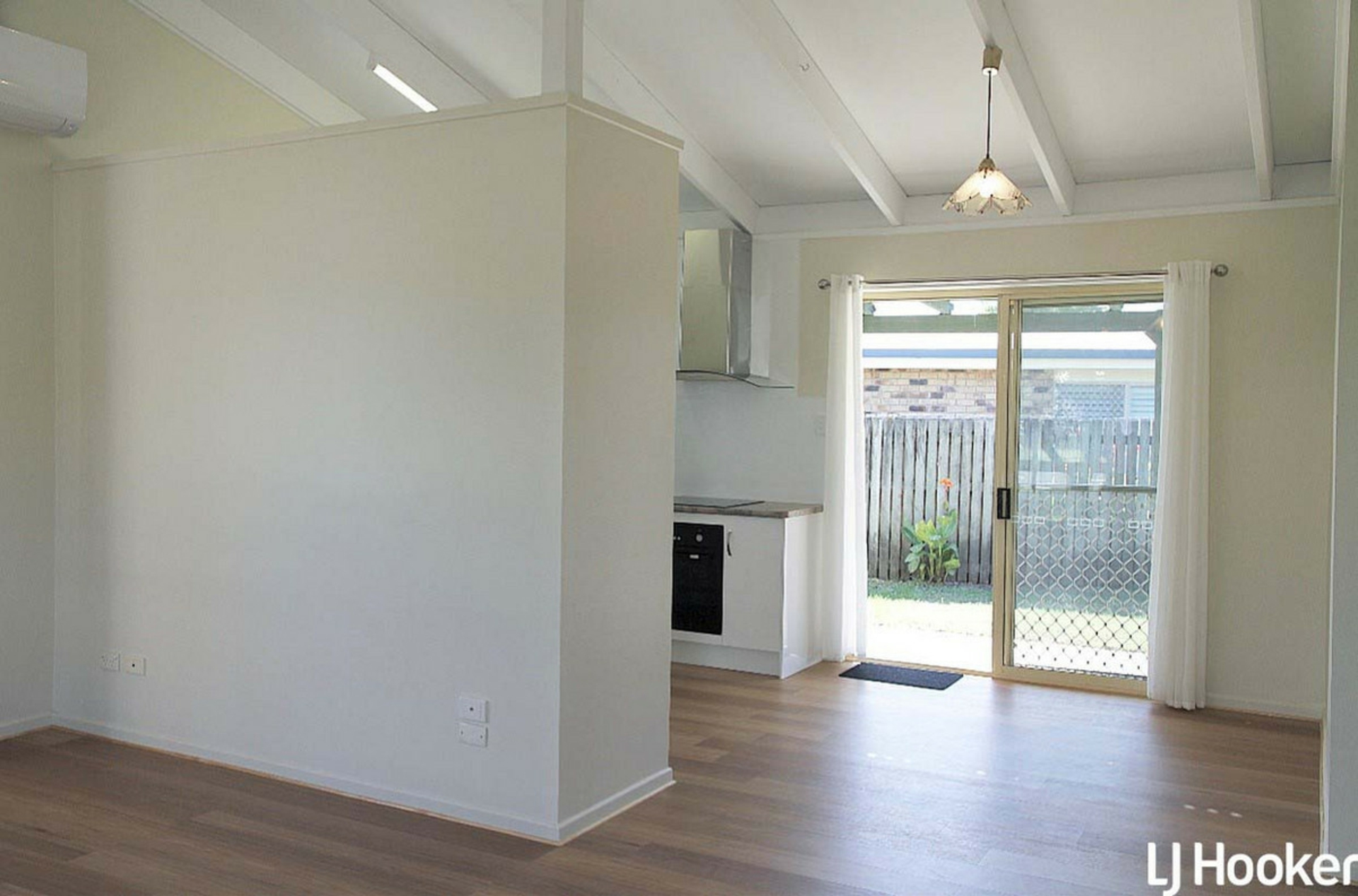 33 Zammit Street, DECEPTION BAY