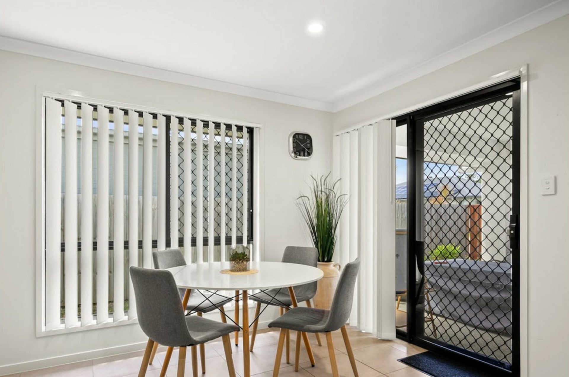 16 Lindquist Crescent, BURPENGARY EAST