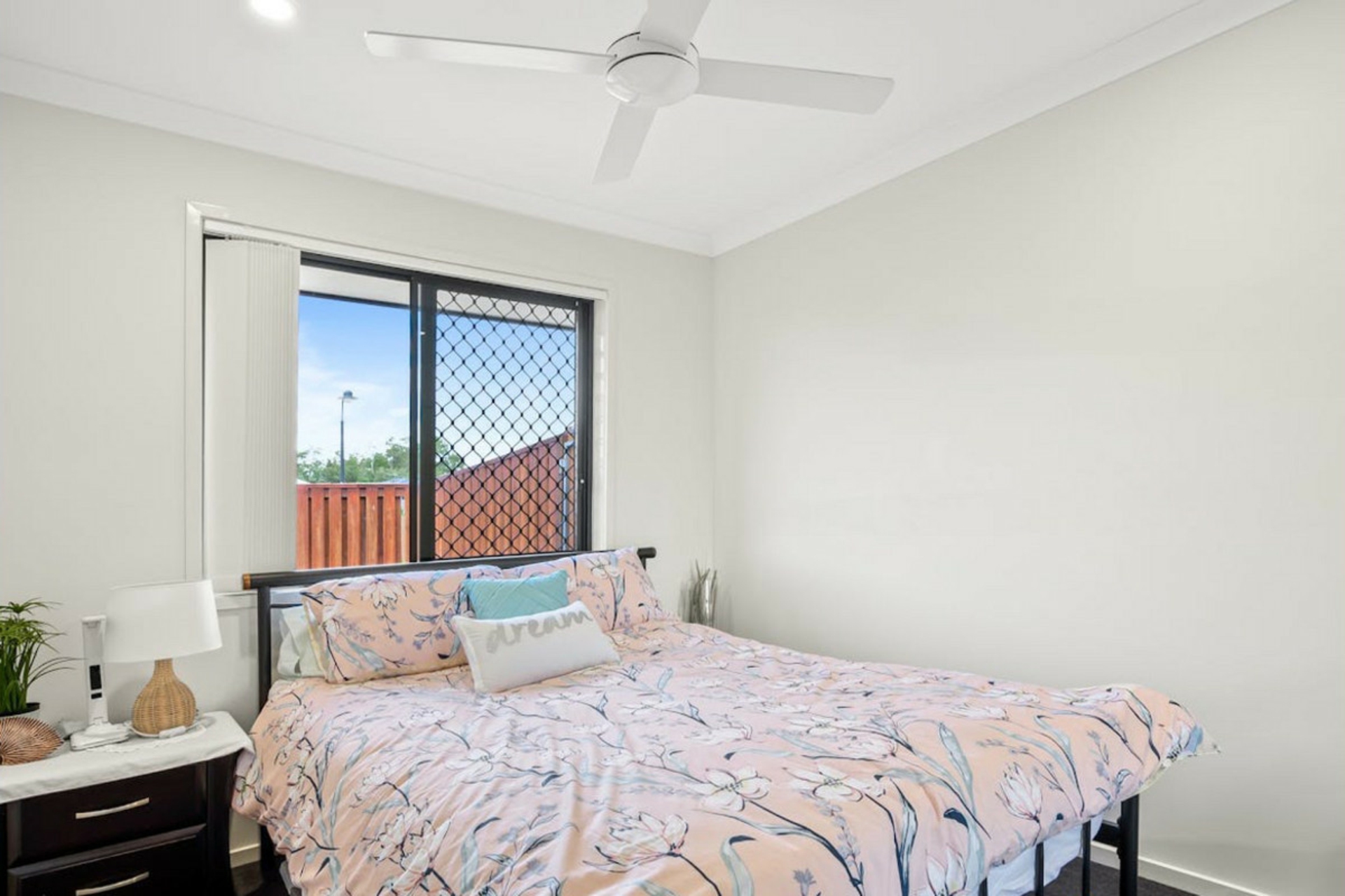 16 Lindquist Crescent, BURPENGARY EAST