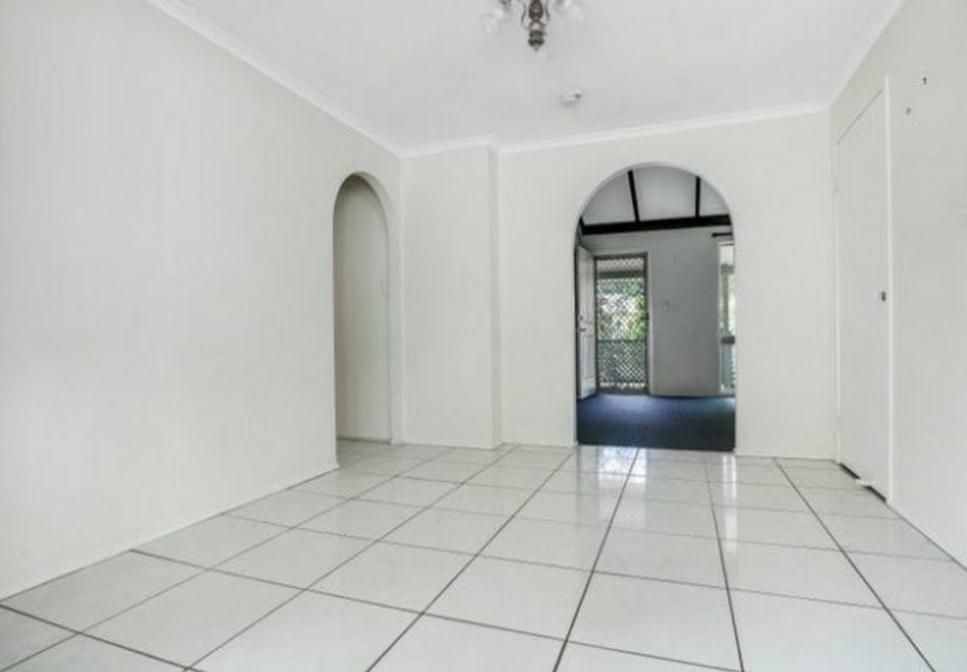 11 Dumbarton Drive, KALLANGUR