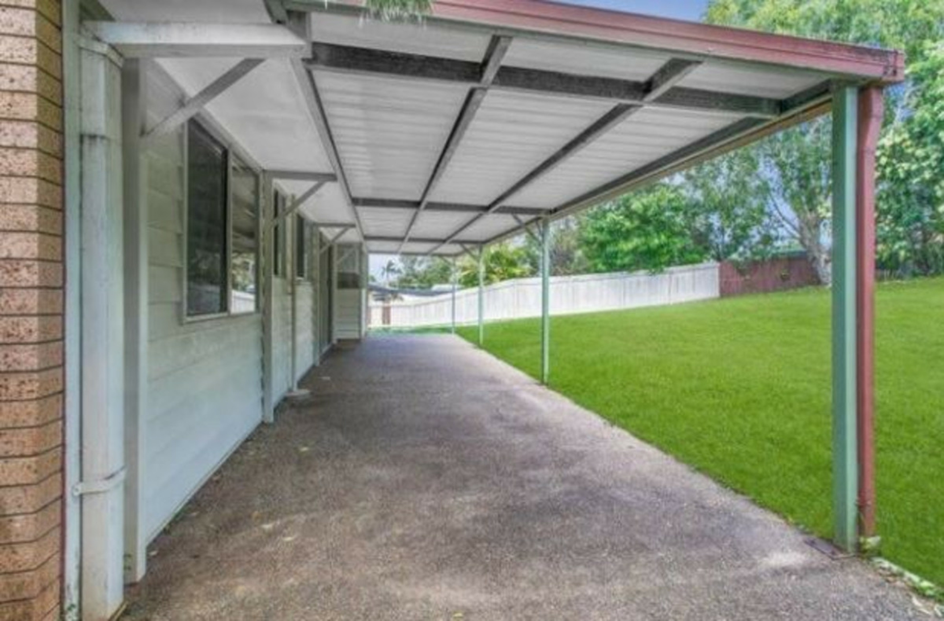 11 Dumbarton Drive, KALLANGUR