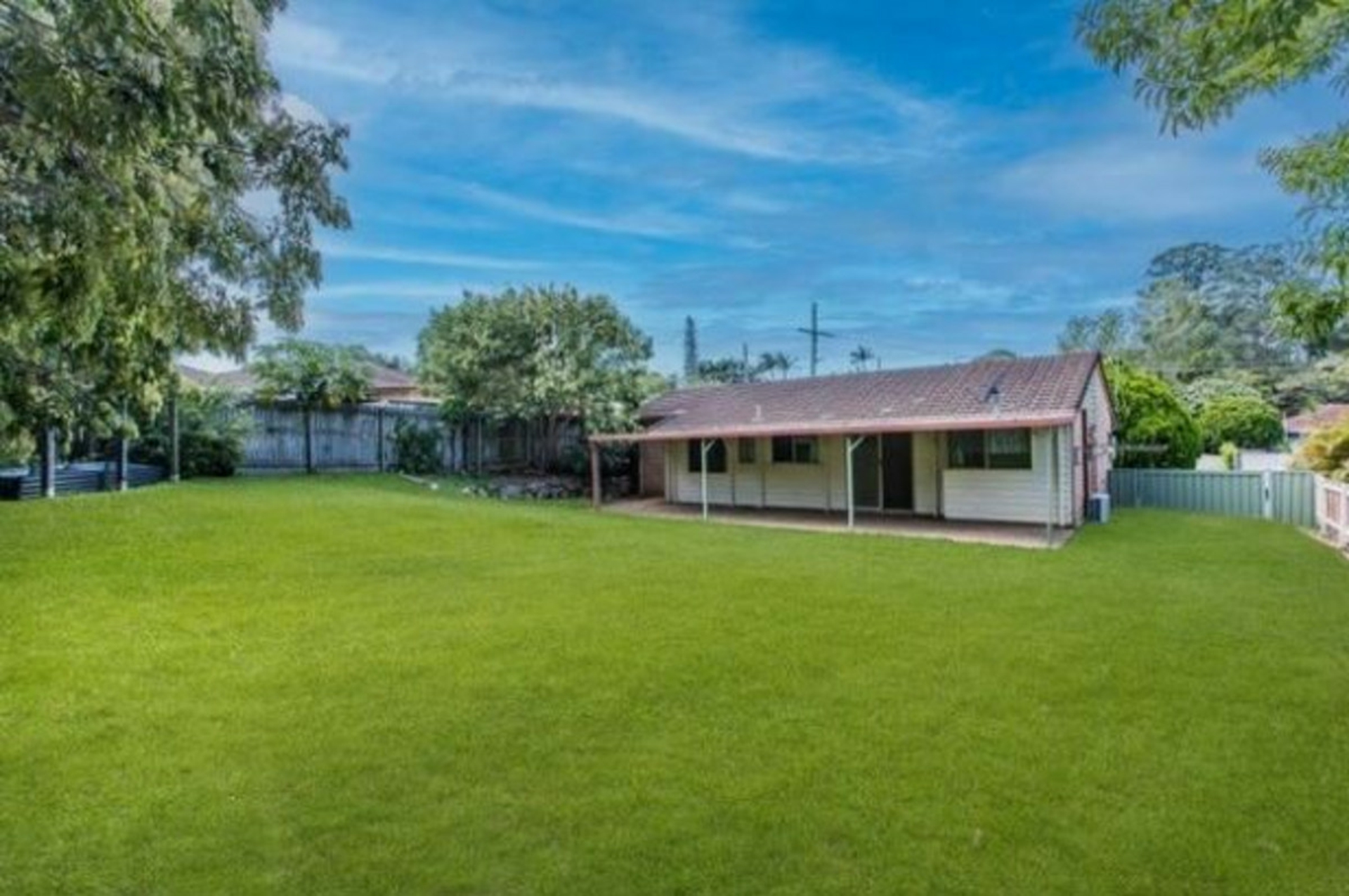 11 Dumbarton Drive, KALLANGUR