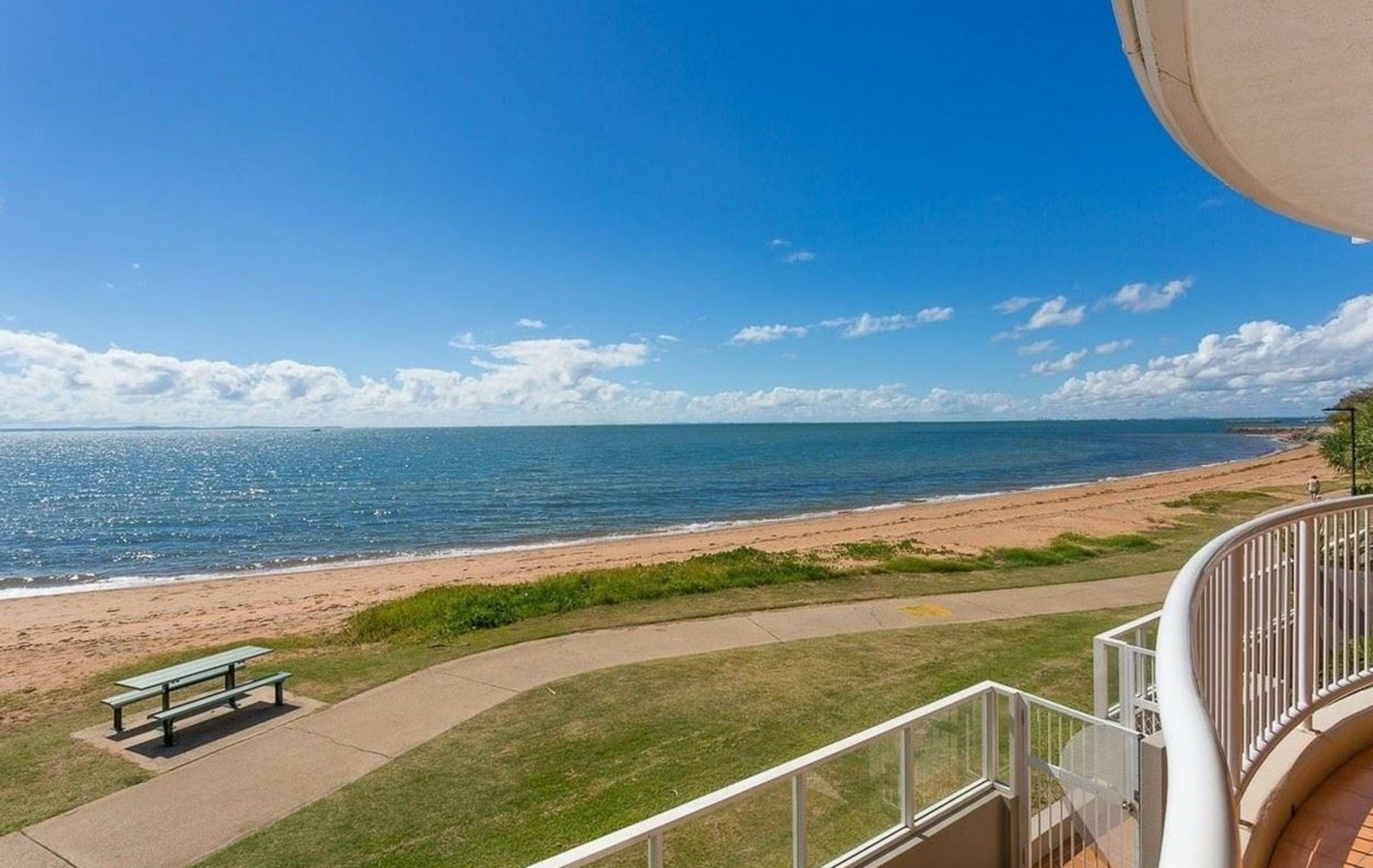 7/94-98 Prince Edward Parade, REDCLIFFE