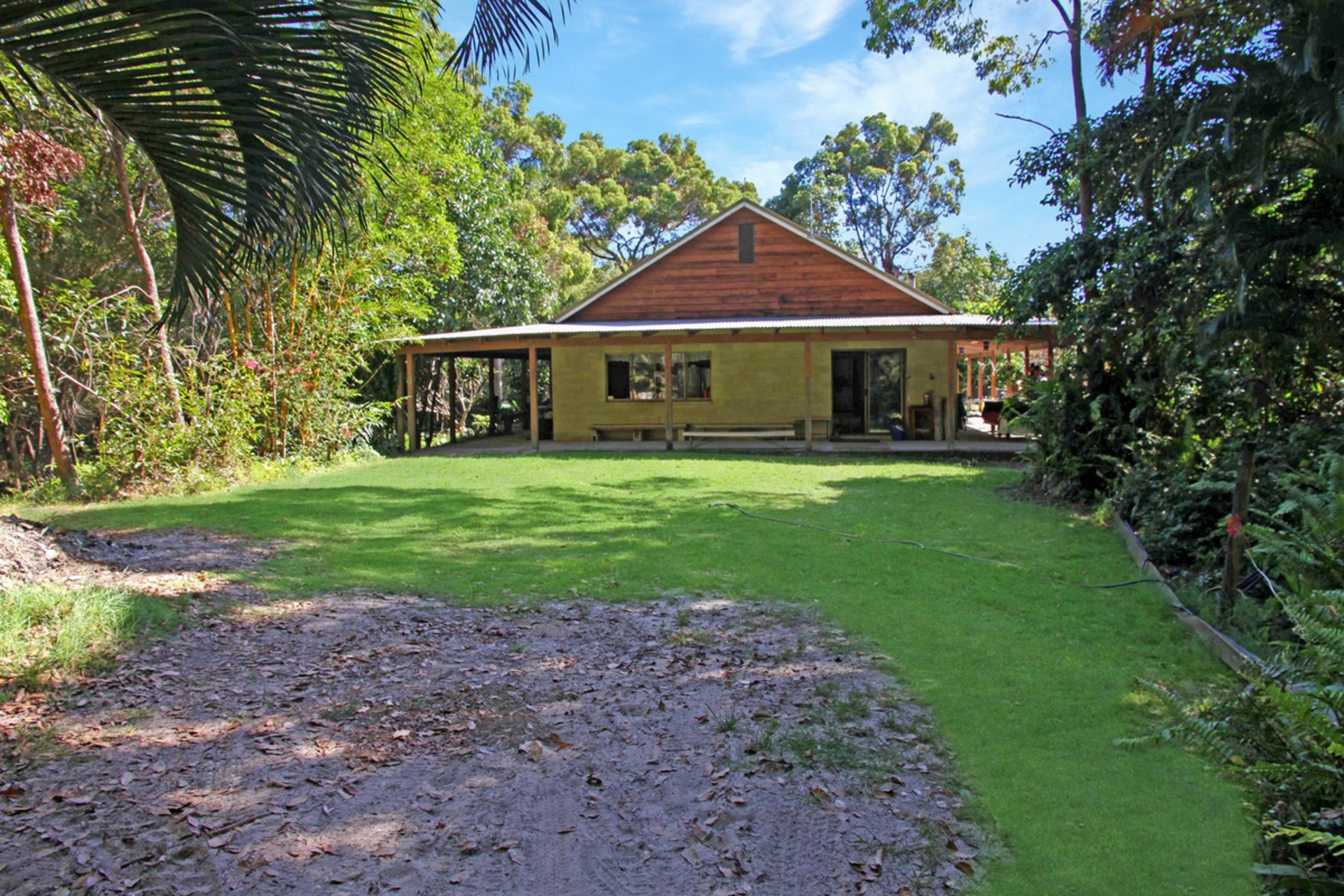 19 Warner Street, BULWER