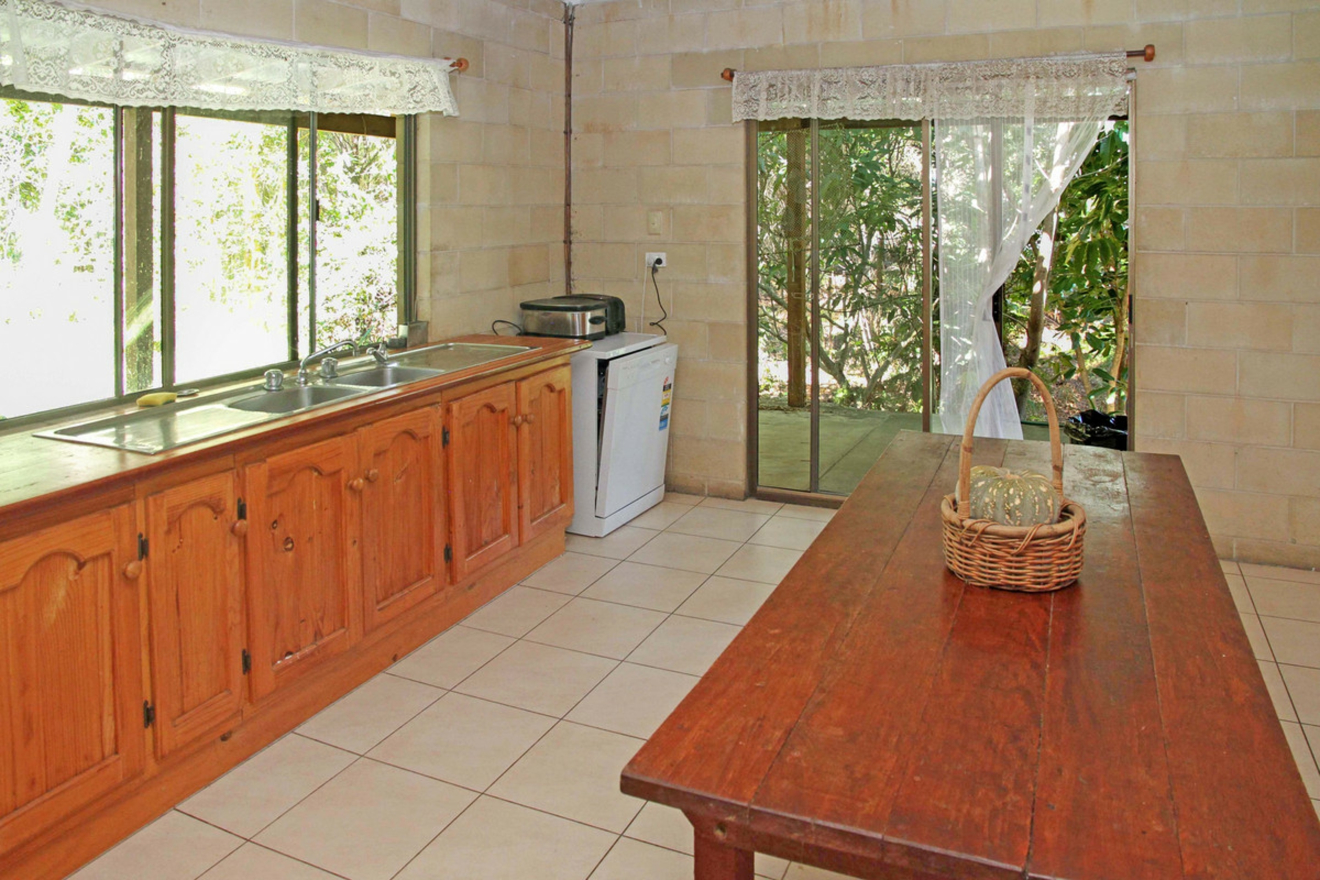 19 Warner Street, BULWER