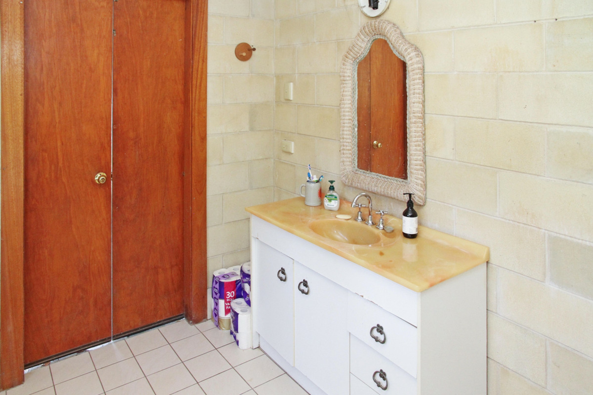 19 Warner Street, BULWER