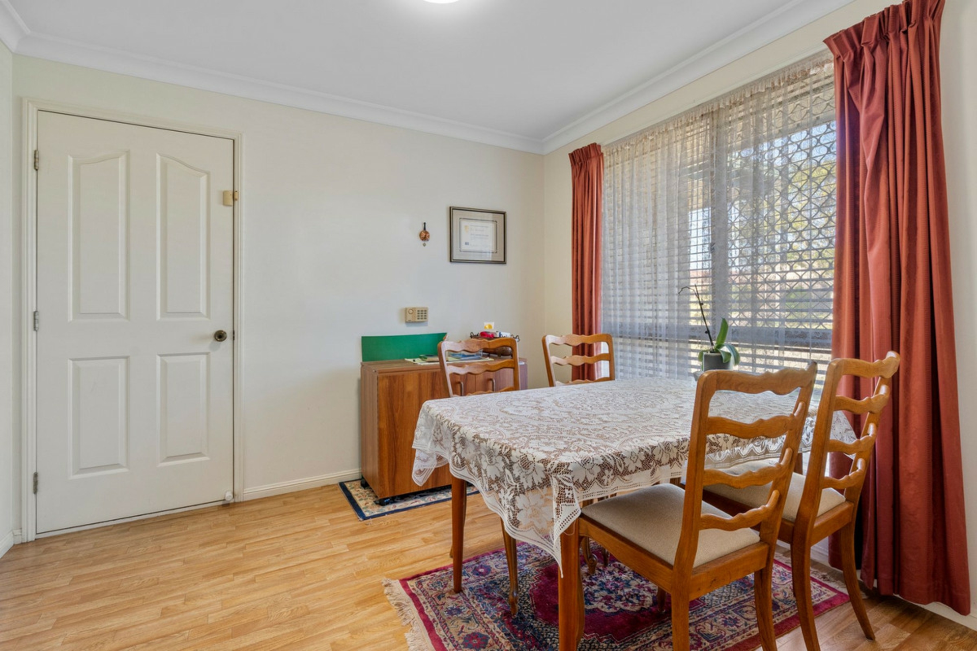 8 Emma Place, DECEPTION BAY