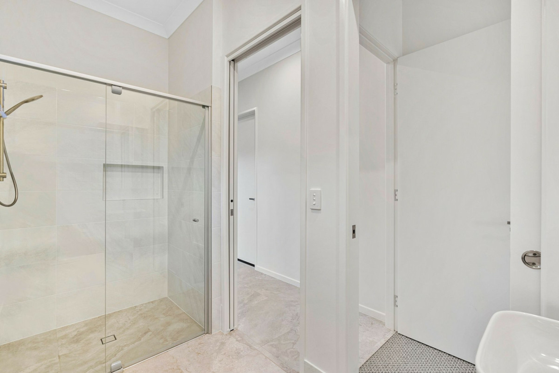 9 Osbourne Street — photo 15 of 28