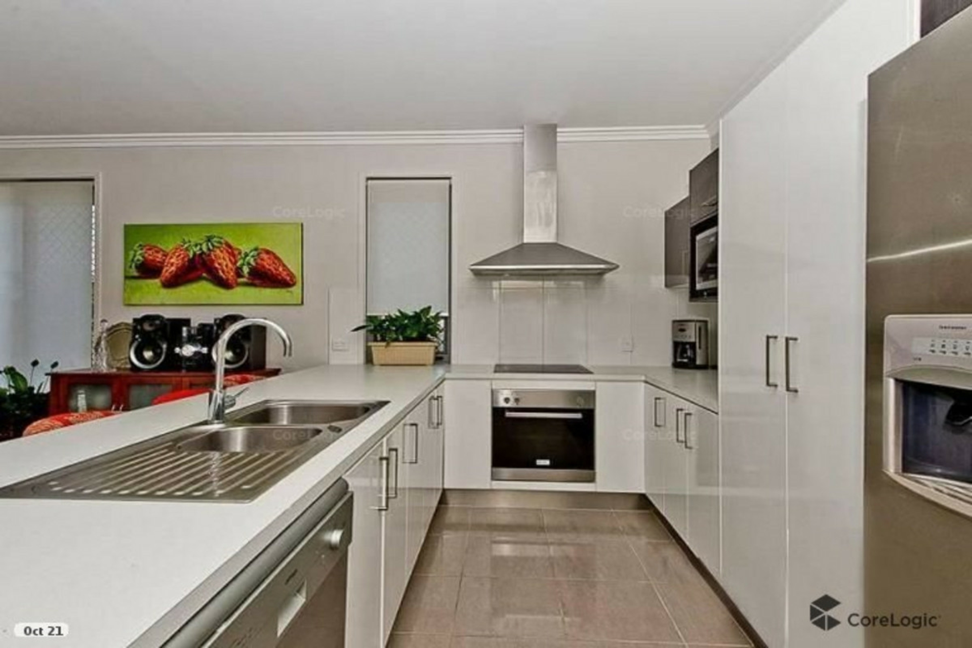 2 Denham Crescent — photo 7 of 9