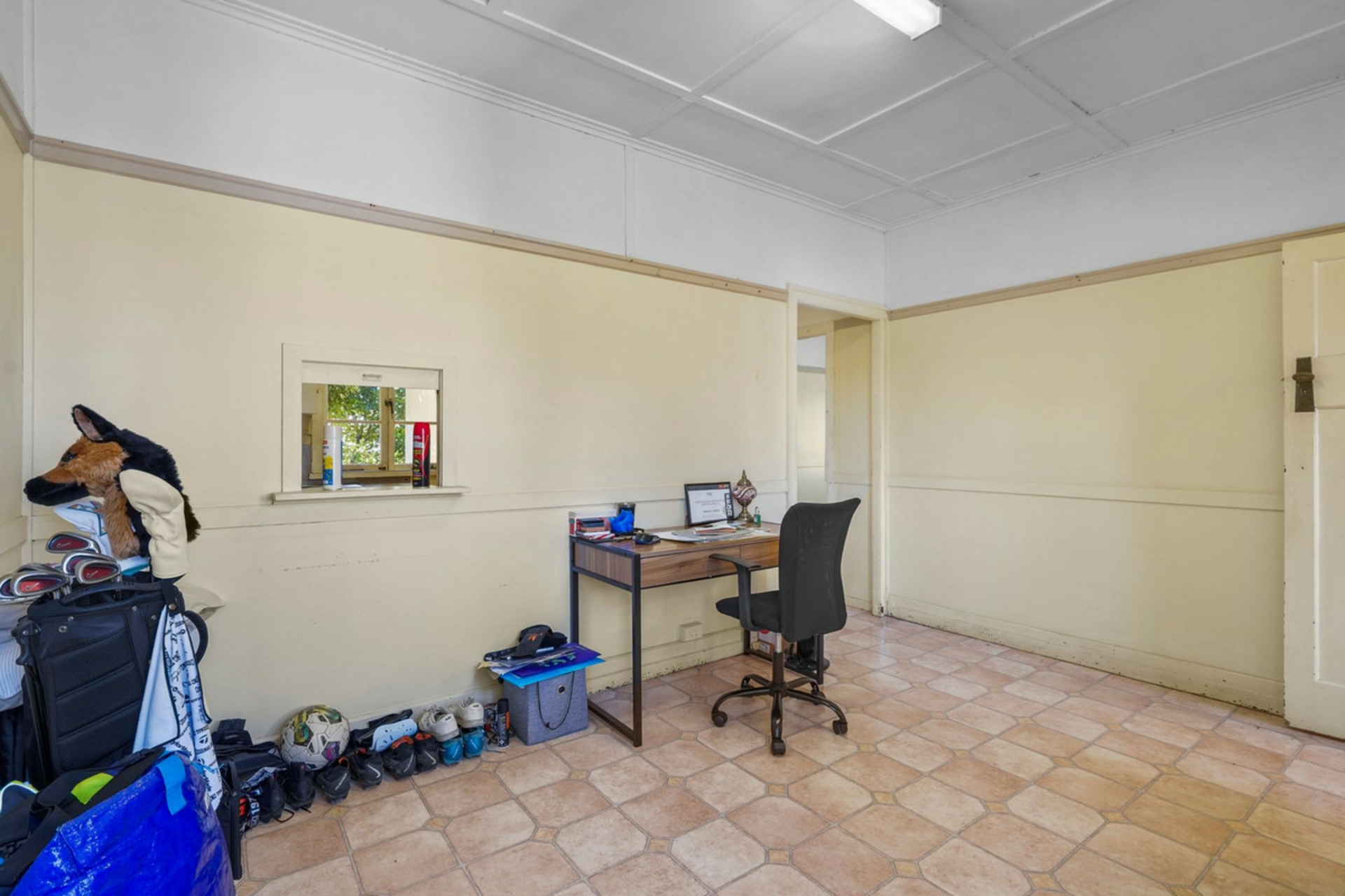 10 Eversleigh Road — photo 7 of 16