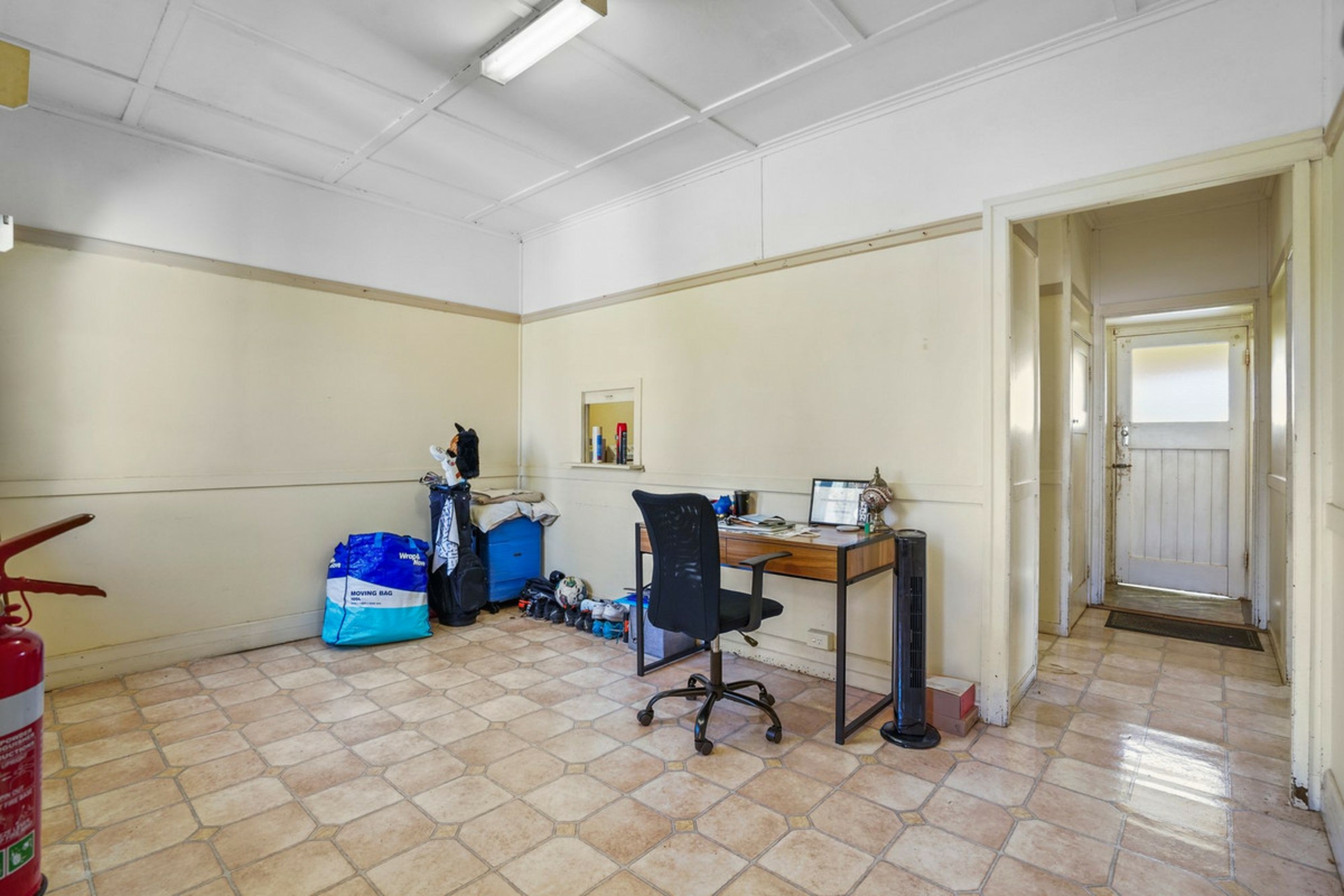 10 Eversleigh Road — photo 8 of 16