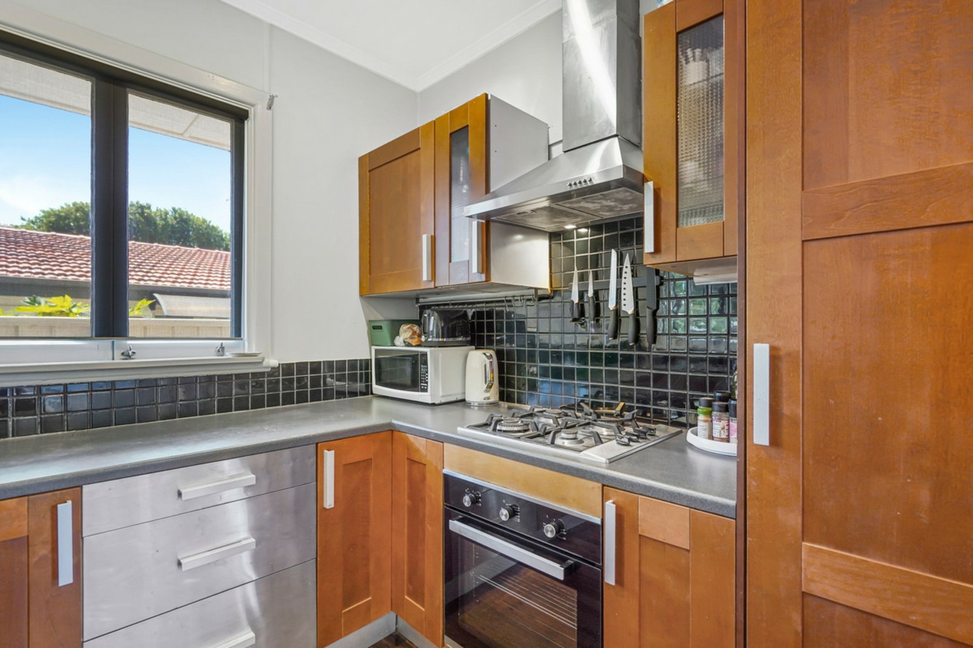 3 Lancaster Avenue — photo 4 of 24