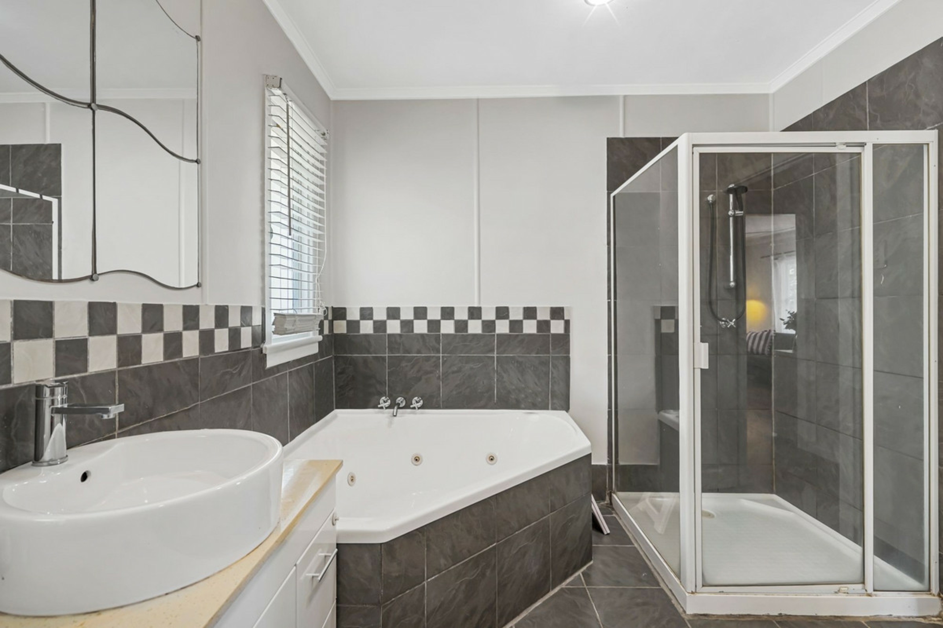3 Lancaster Avenue — photo 10 of 24