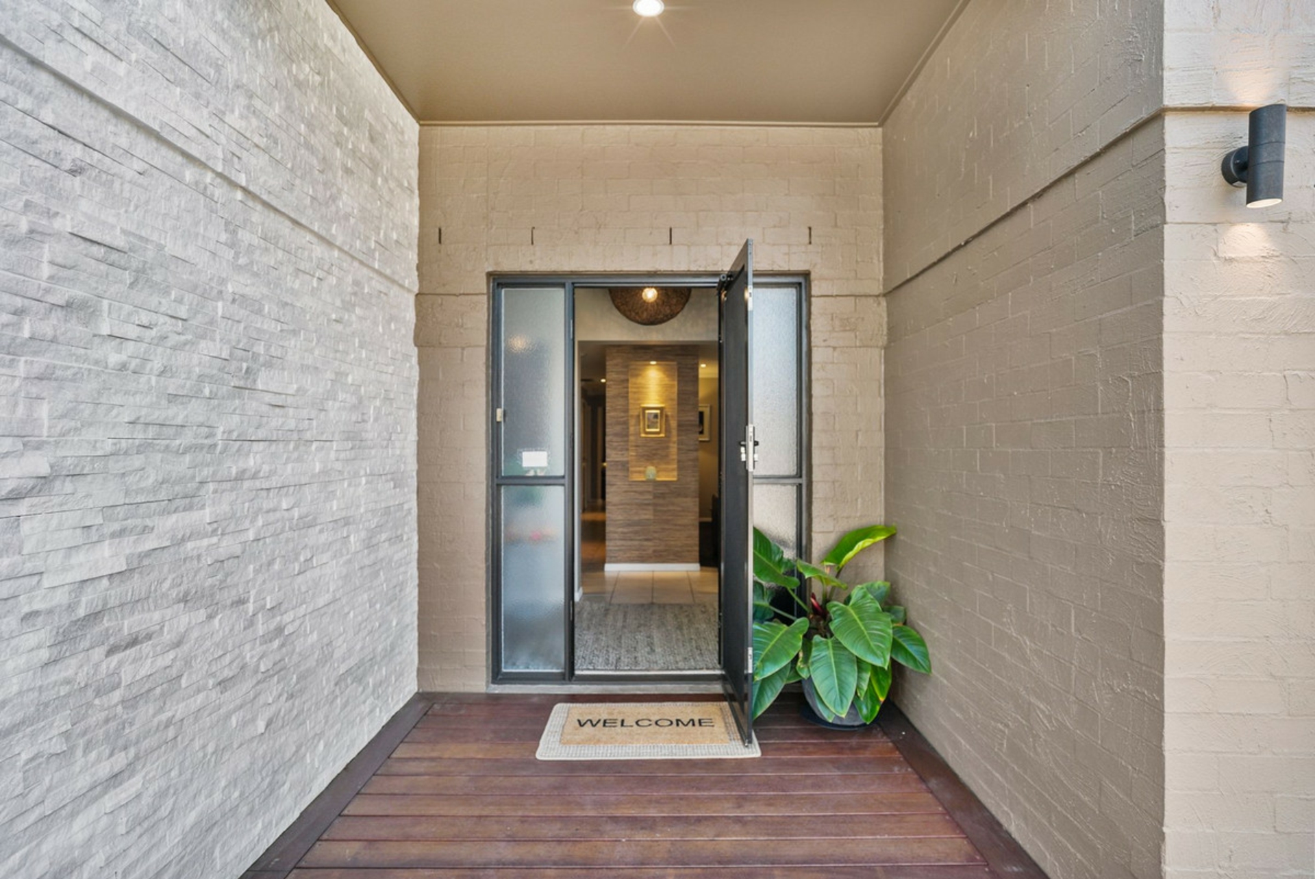 11 Ninderry Street — photo 2 of 30