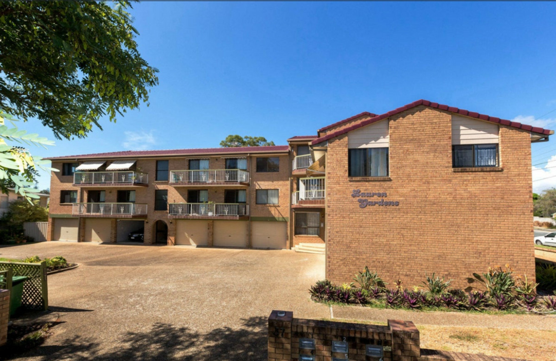 8/37 Grant Street — photo from LJ Hooker Redcliffe