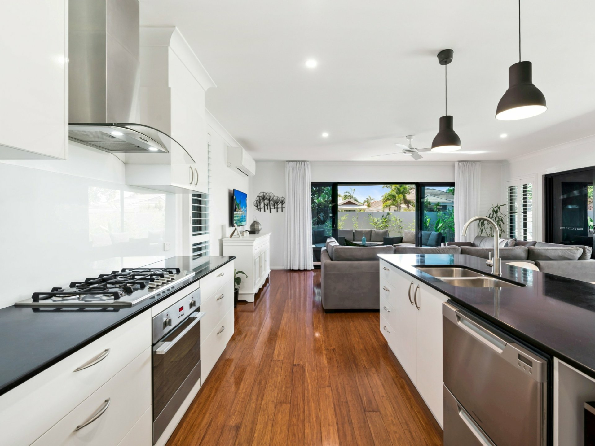 1 Sand Lane, TWIN WATERS