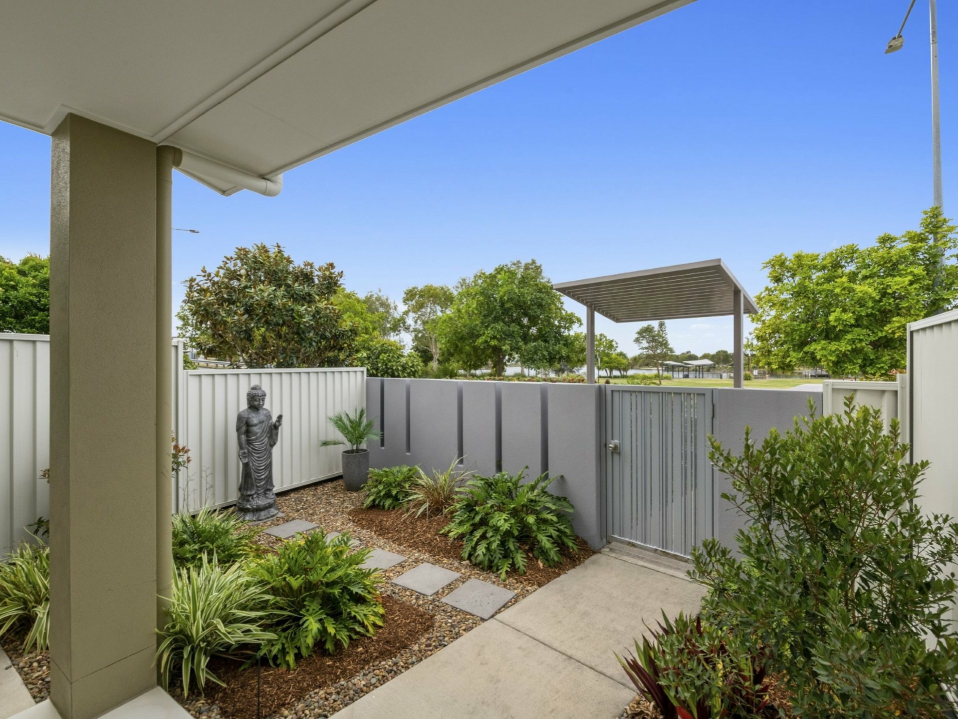 5/46 Regatta Boulevard, BIRTINYA
