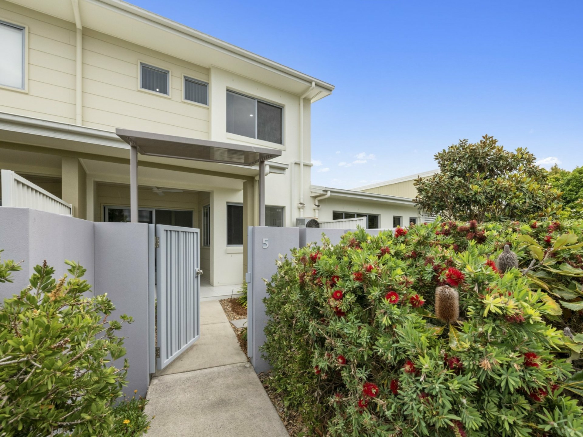 5/46 Regatta Boulevard, BIRTINYA